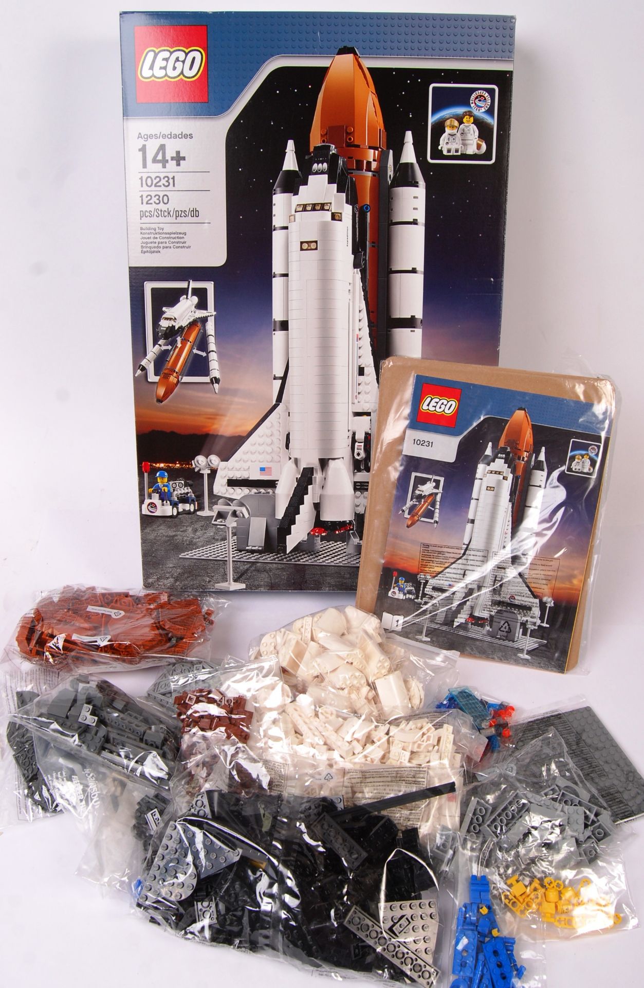 LEGO 10231 ' SPACE SHUTTLE EXPEDITION ' BOXED SET - Bild 2 aus 5