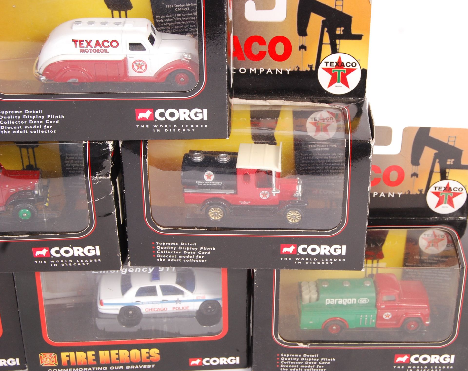 COLLECTION OF 12 BOXED CORGI TEXACO AND FIRE HEROE - Bild 2 aus 5