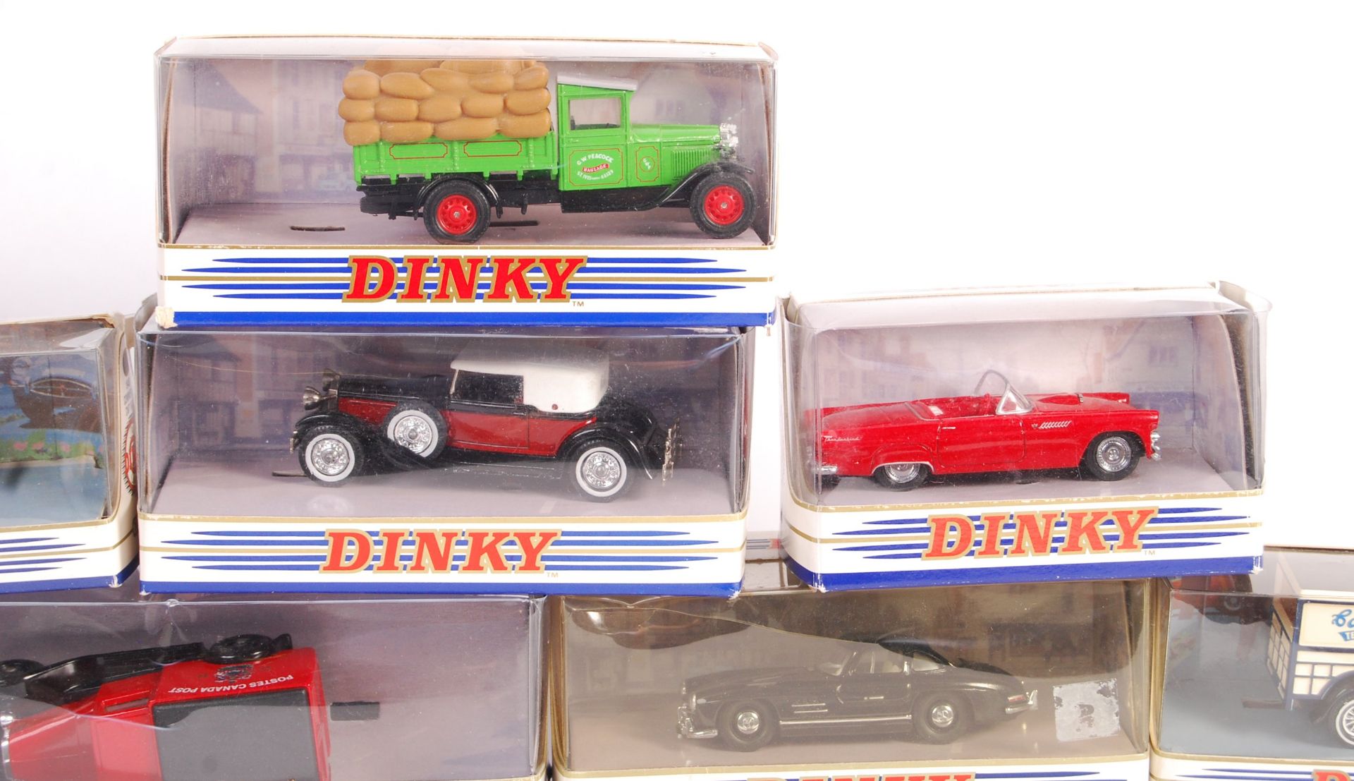 COLLECTION OF VINTAGE DINKY TOYS BOXED DIECAST MOD - Bild 3 aus 4