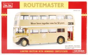 SUN STAR PRECISION DIECAST LIMITED EDITION 1:24 SCALE ROUTEMASTER BUS