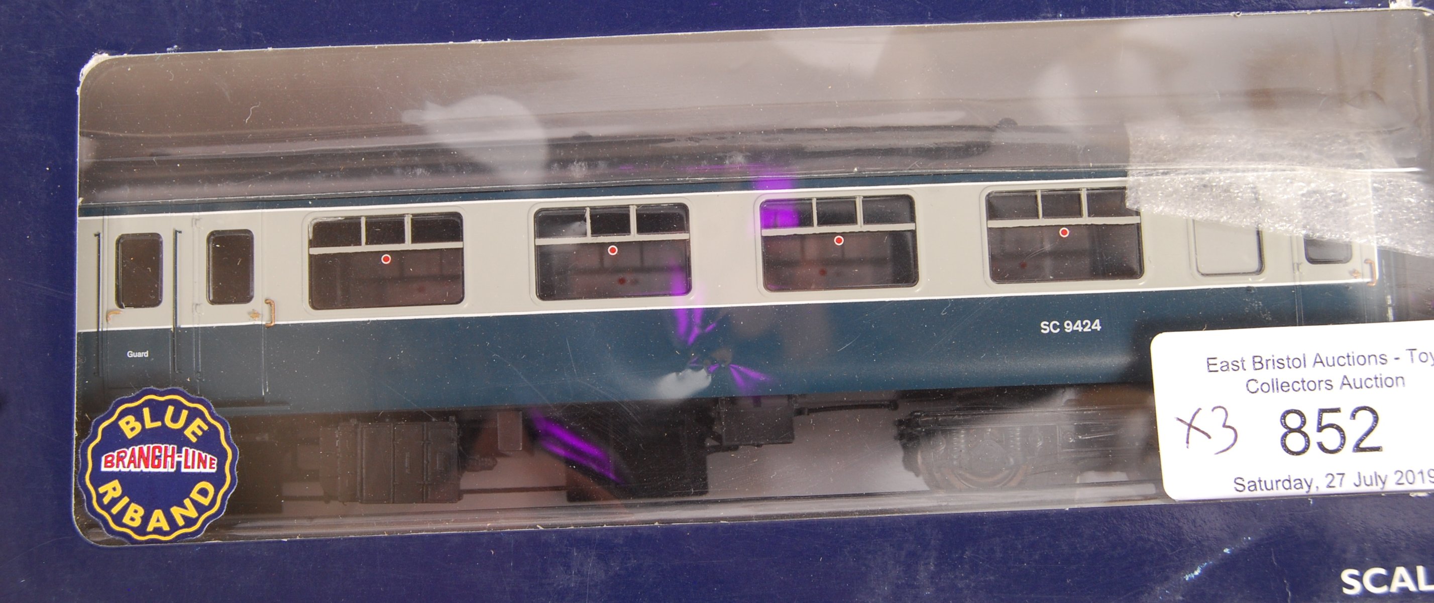 THREE BACHMANN 00 GAUGE INTERCITY CARRIAGES - Image 2 of 5