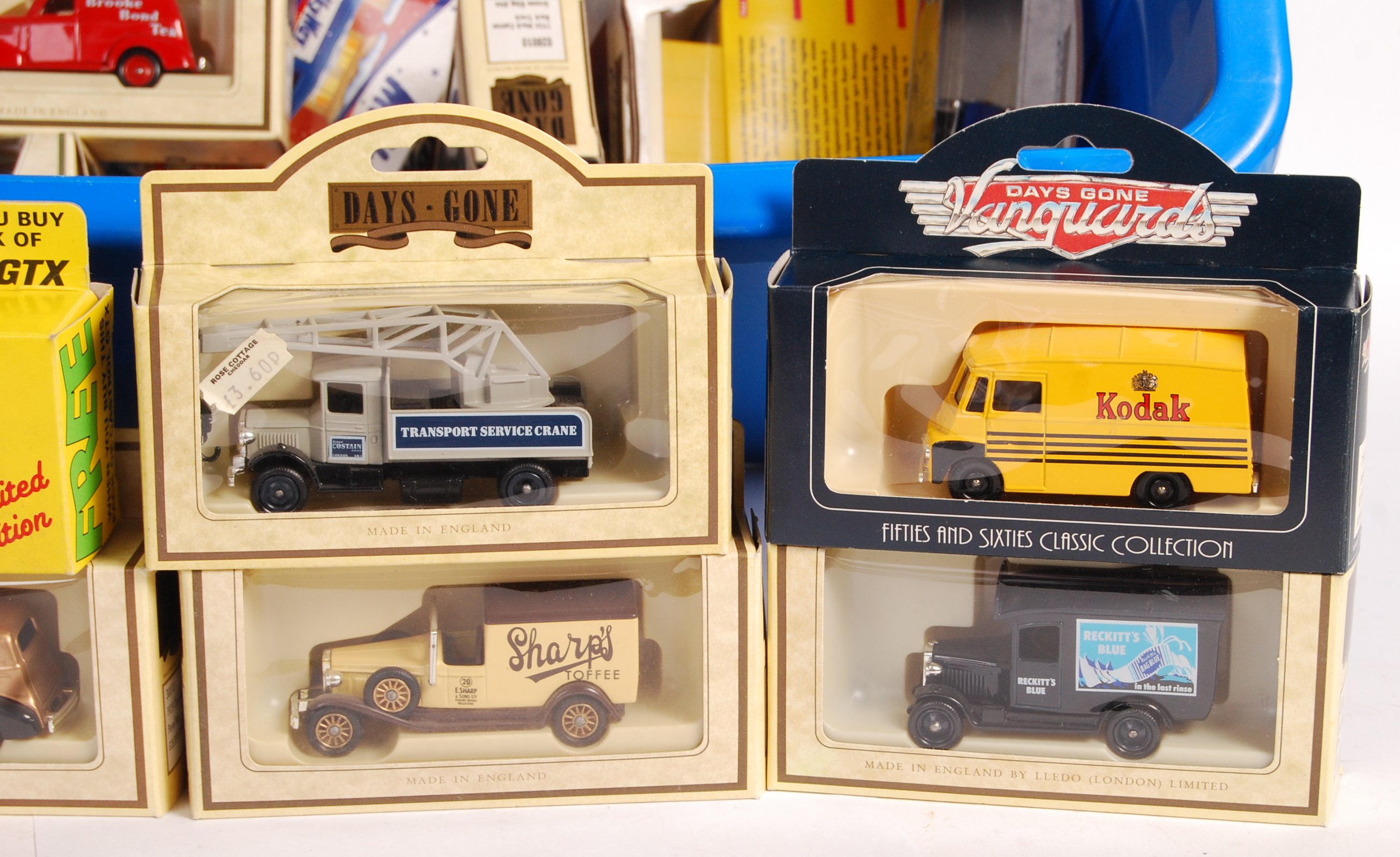 COLLECTION OF ASSORTED BOXED DIECAST - LLEDO, VANGUARDS ETC - Image 4 of 4