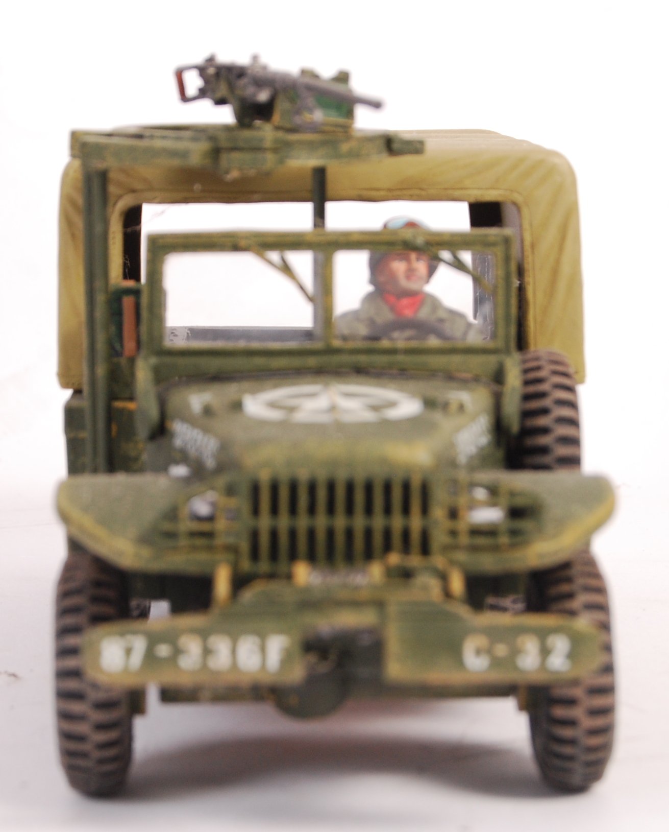 KING & COUNTRY BOXED 1:30 SCALE MODEL BATTLE OF THE BULGE VEHICLE - Image 3 of 6