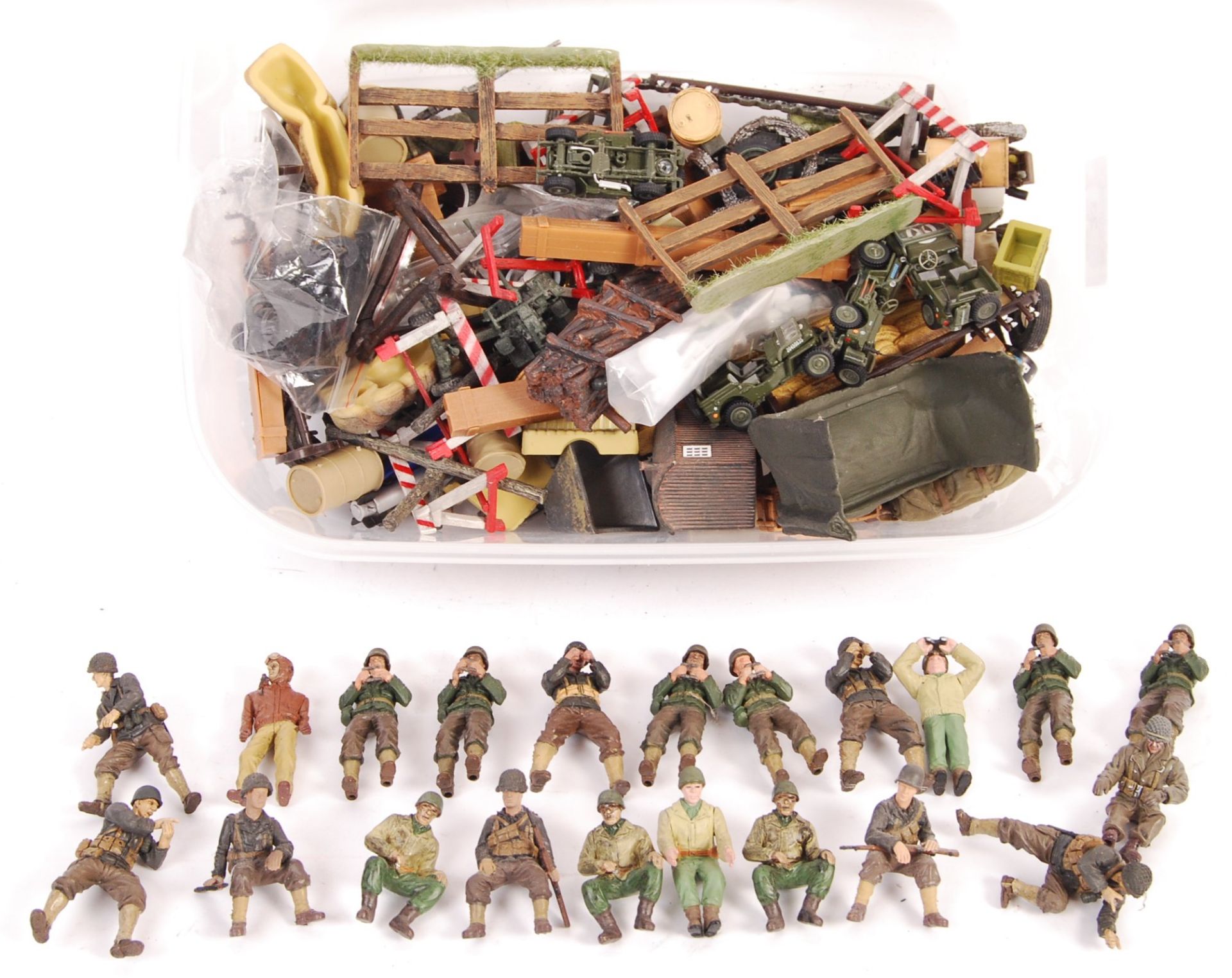 ASSORTED SCALE MODEL MILITARY ACCESSORIES, FIGURES & DIECAST