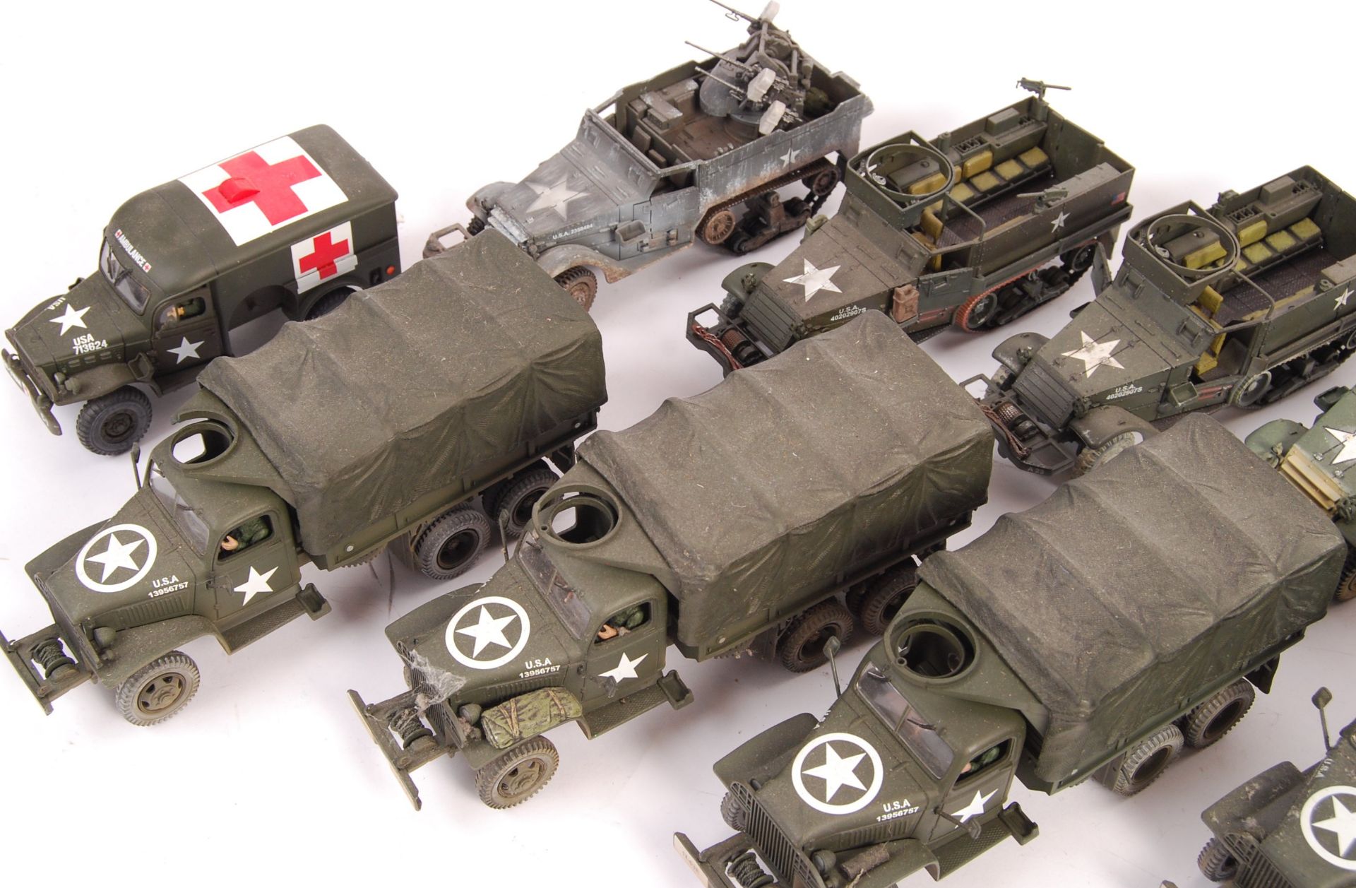 ASSORTED UNIMAX MADE FORCES OF VALOUR 1:32 SCALE MILITARY VEHICLES - Bild 3 aus 4