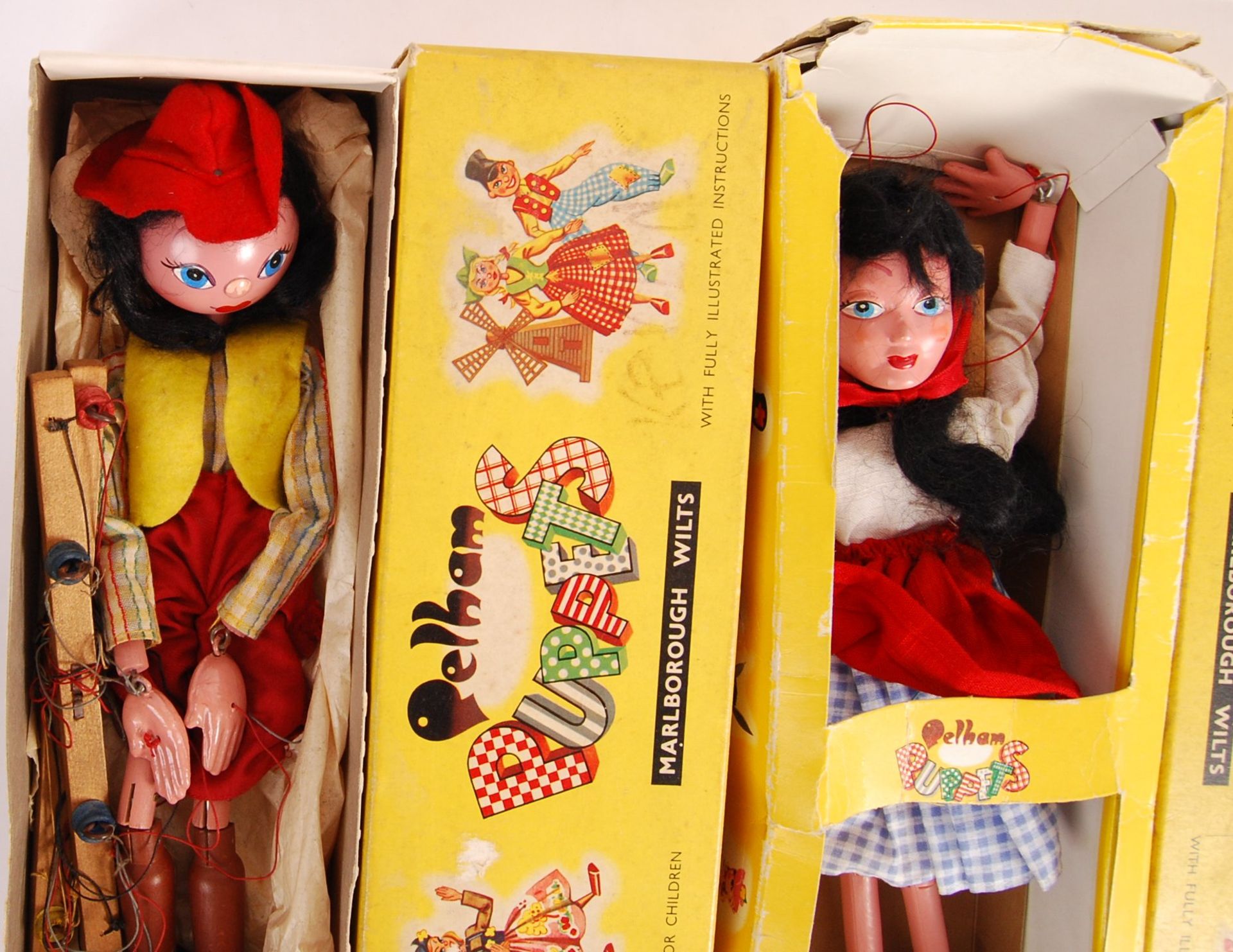 COLLECTION OF VINTAGE BOXED PELHAM PUPPETS - Bild 2 aus 4