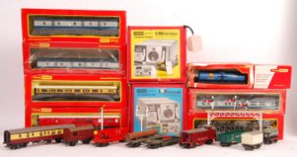 COLLECTION OF VINTAGE TRIANG HORNBY TRAINS AND ACCESSORIES