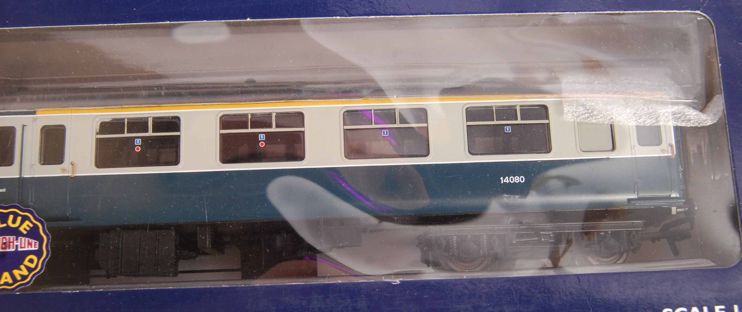 THREE BACHMANN 00 GAUGE INTERCITY CARRIAGES - Image 4 of 5