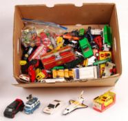 ASSORTED VINTAGE SCALE DIECAST MODEL VEHICLES