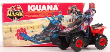 ORIGINAL VINTAGE KENNER MADE MASK 'IGUANA' ACTION FIGURE PLAYSET