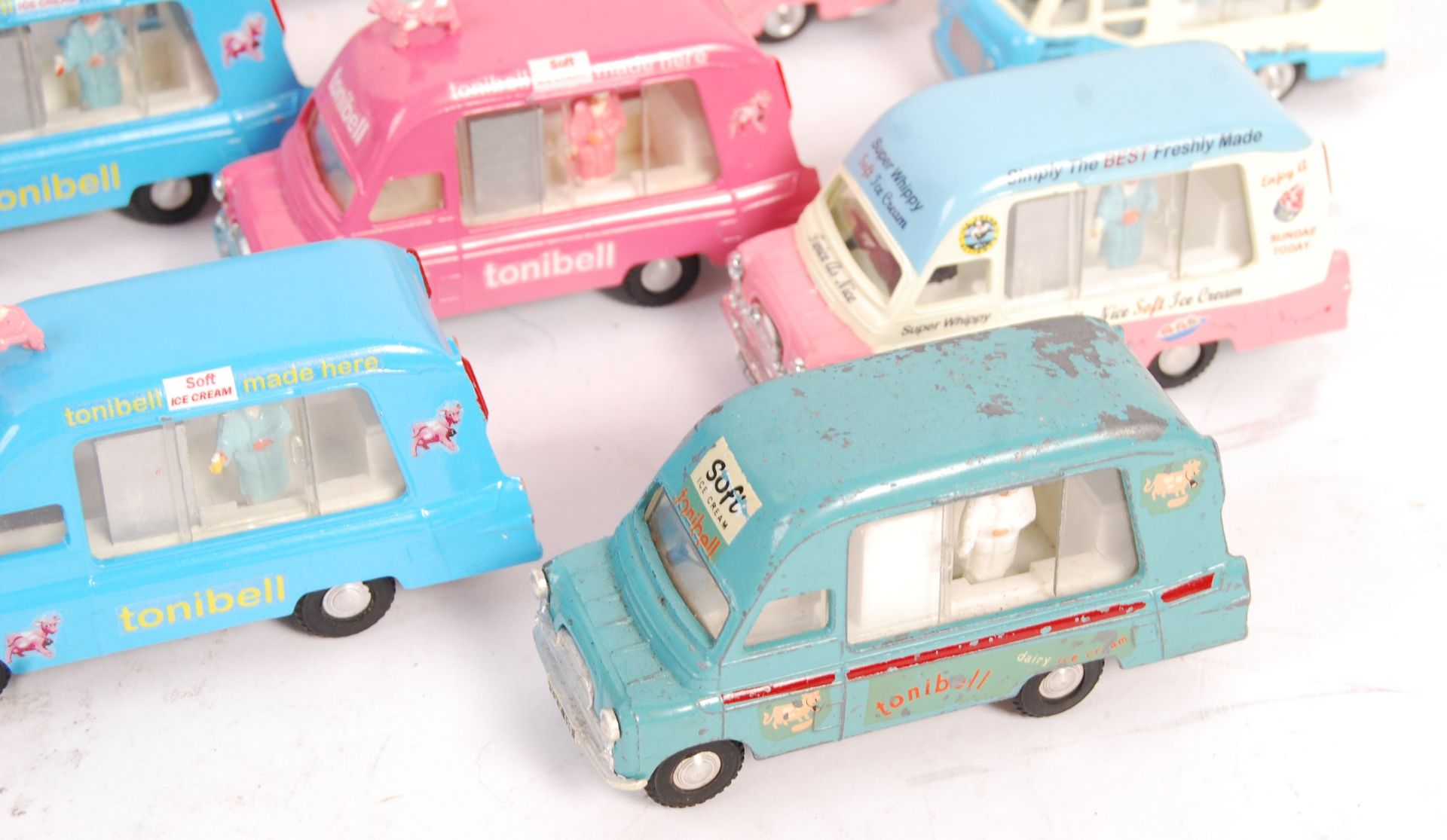 REPAINTED AND CODE £ SPOT-ON AND CORGI 1:42 SCALE DIECAST VANS - Bild 5 aus 5