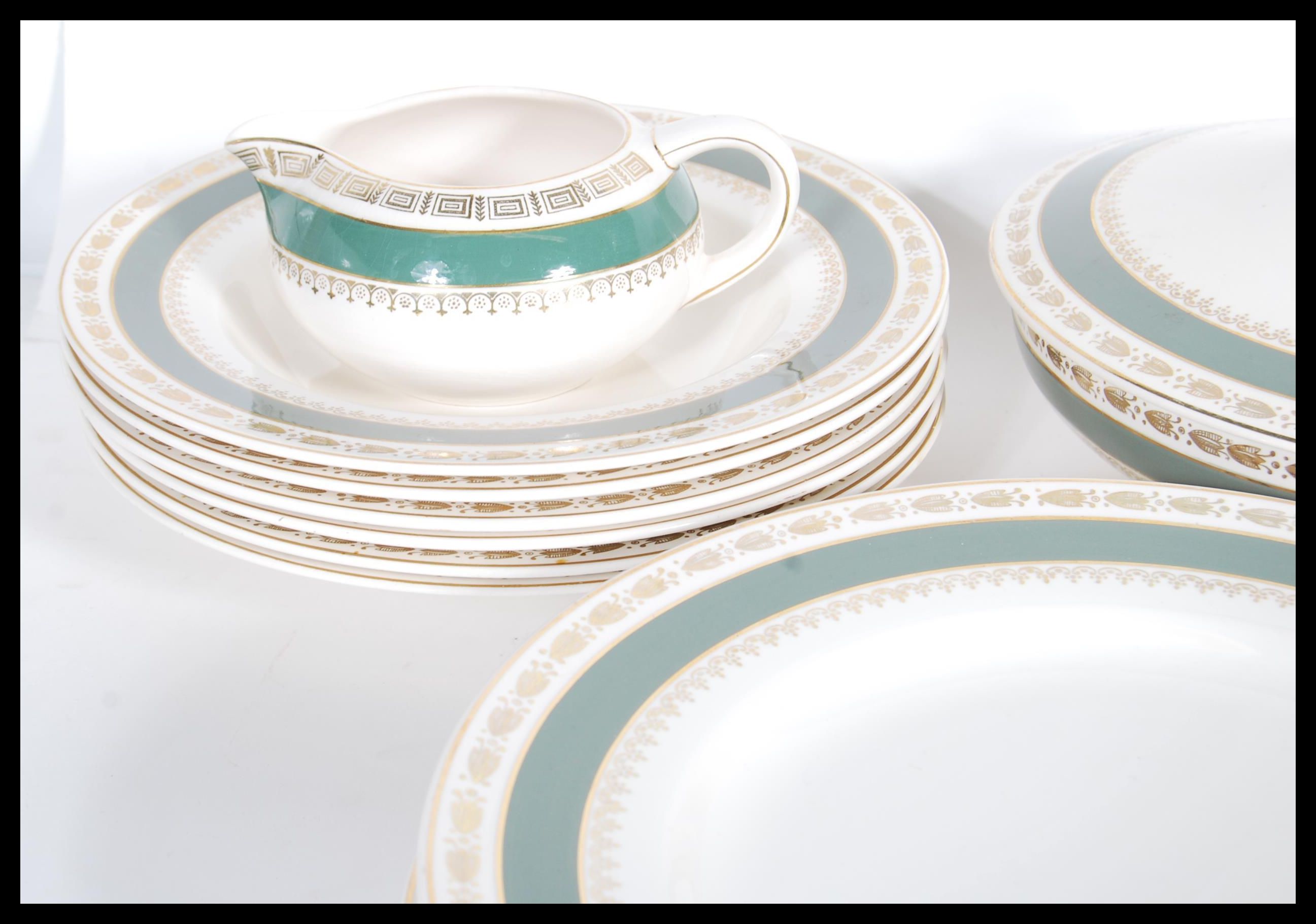 An extensive Crown Ducal dinner service in the 'Ch - Image 3 of 11