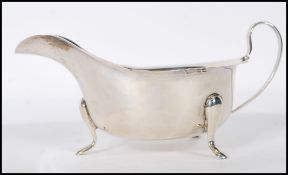 A Viner's silver hallmarked sauce boat having a sh