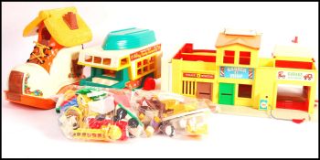 COLLECTION OF VINTAGE FISHER-PRICE LITTLE PEOPLE