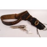 WESTERN / WILD WEST COWBOY REENACTMENT HOLSTER AND REPLICA REVOLVER