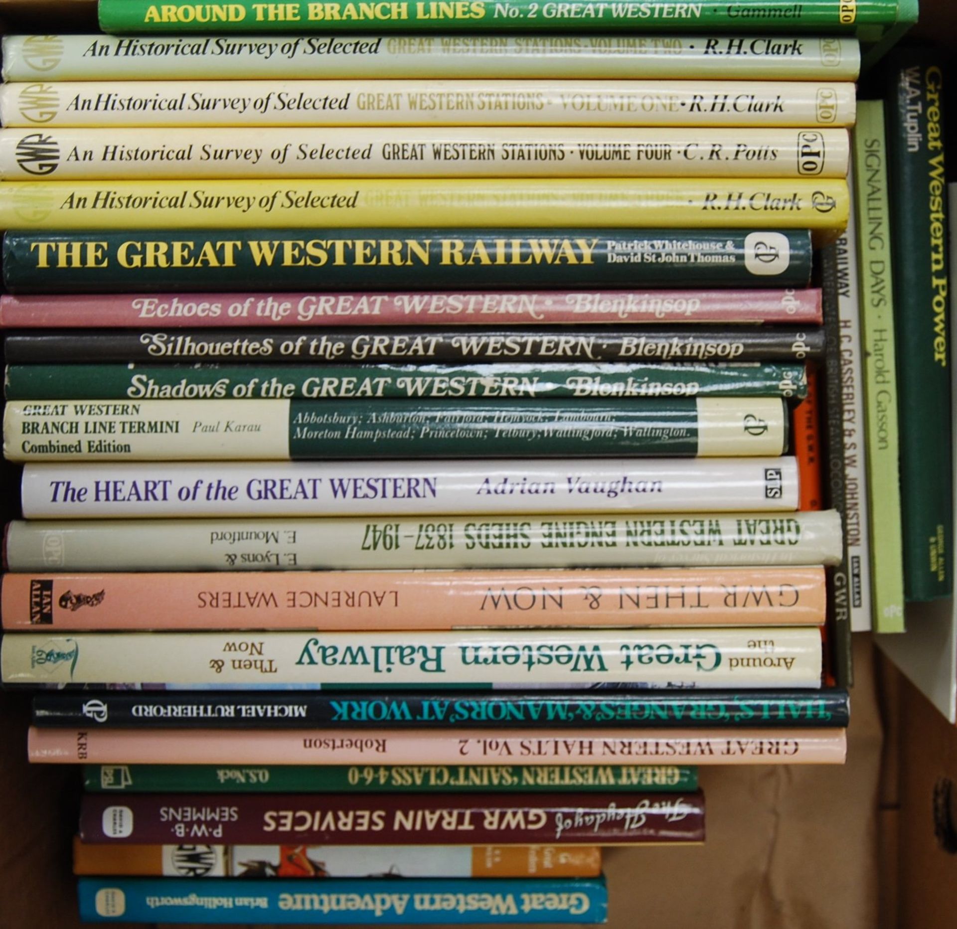 COLLECTION OF GWR RELATED TRAIN BOOKS