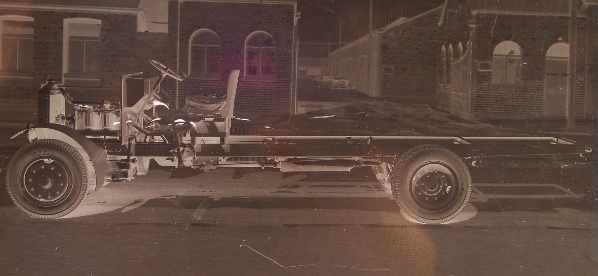 RARE VINTAGE 1930'S SHEFFLEX LTD PLATE GLASS NEGATIVES OF VEHICLES