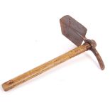 WWI FIRST WORLD WAR ENTRENCHING TOOL / PICKAXE