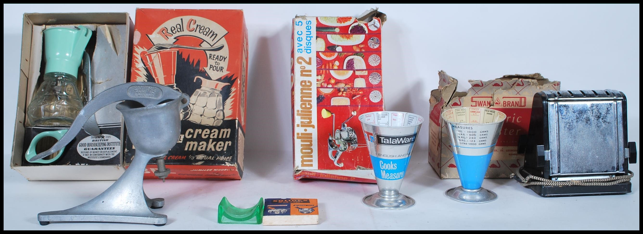 A good collection of assorted vintage mixed kitchenware to include; boxed Cream Maker, boxed Mouli