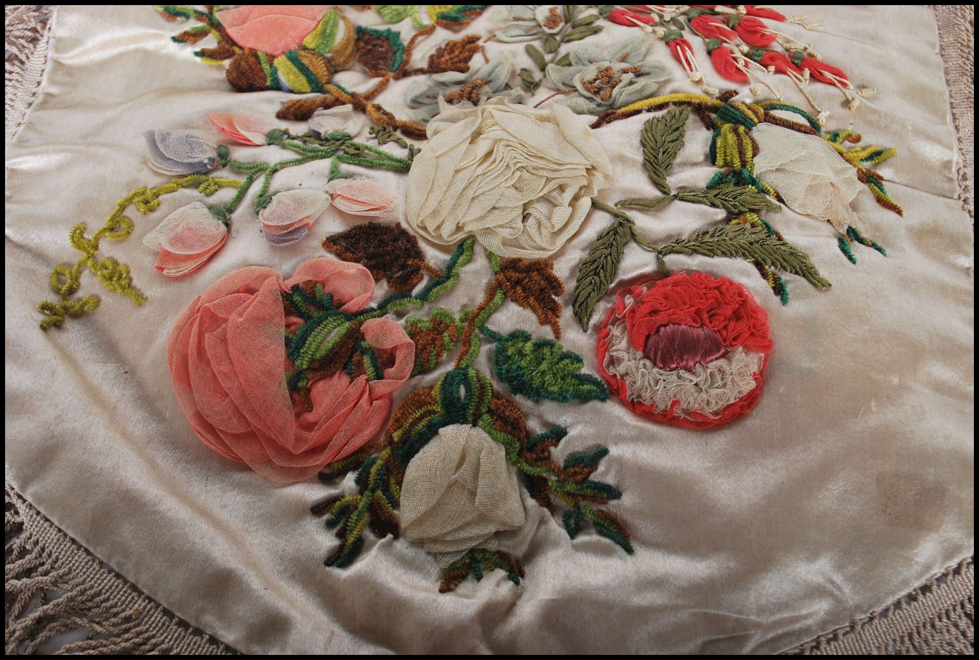 An early 19th Century Regency reticule silk purse having drawstring closure to the top with tasseled - Bild 3 aus 6