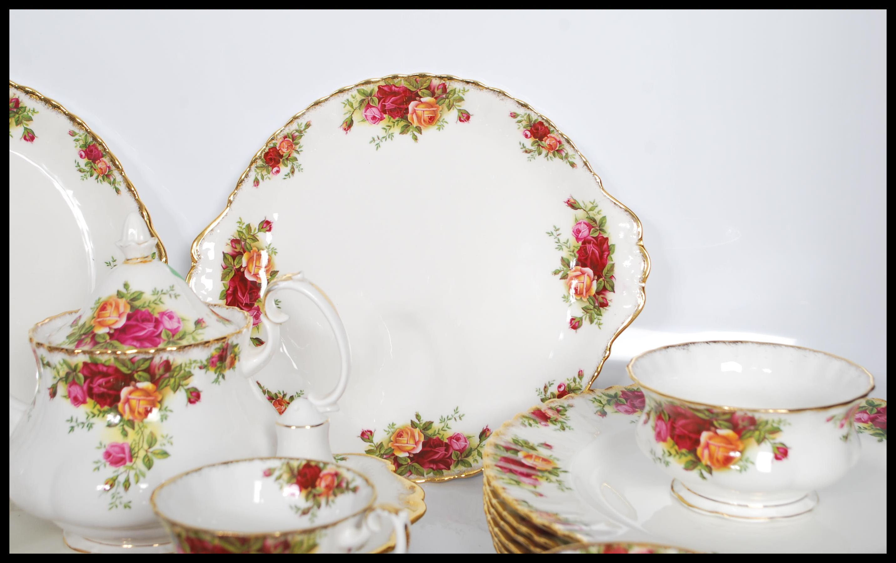 A Royal Albert bone China dinner / tea service in the Country Roses pattern. Consisting of dinner - Image 7 of 10