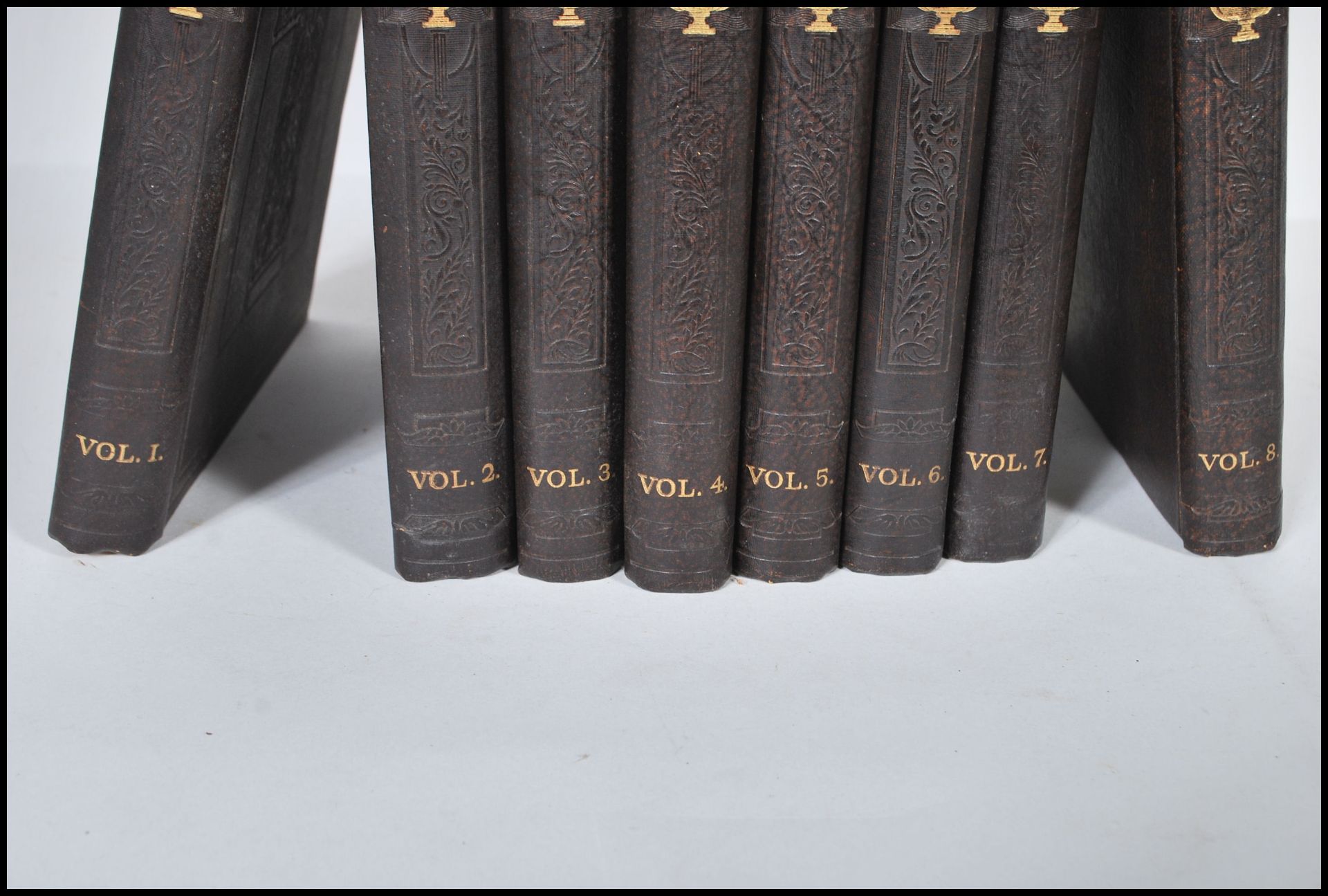 A group of leather bound books with gilt detailing of Newnes Pictorial Knowledge. Eight volumes in - Image 3 of 10