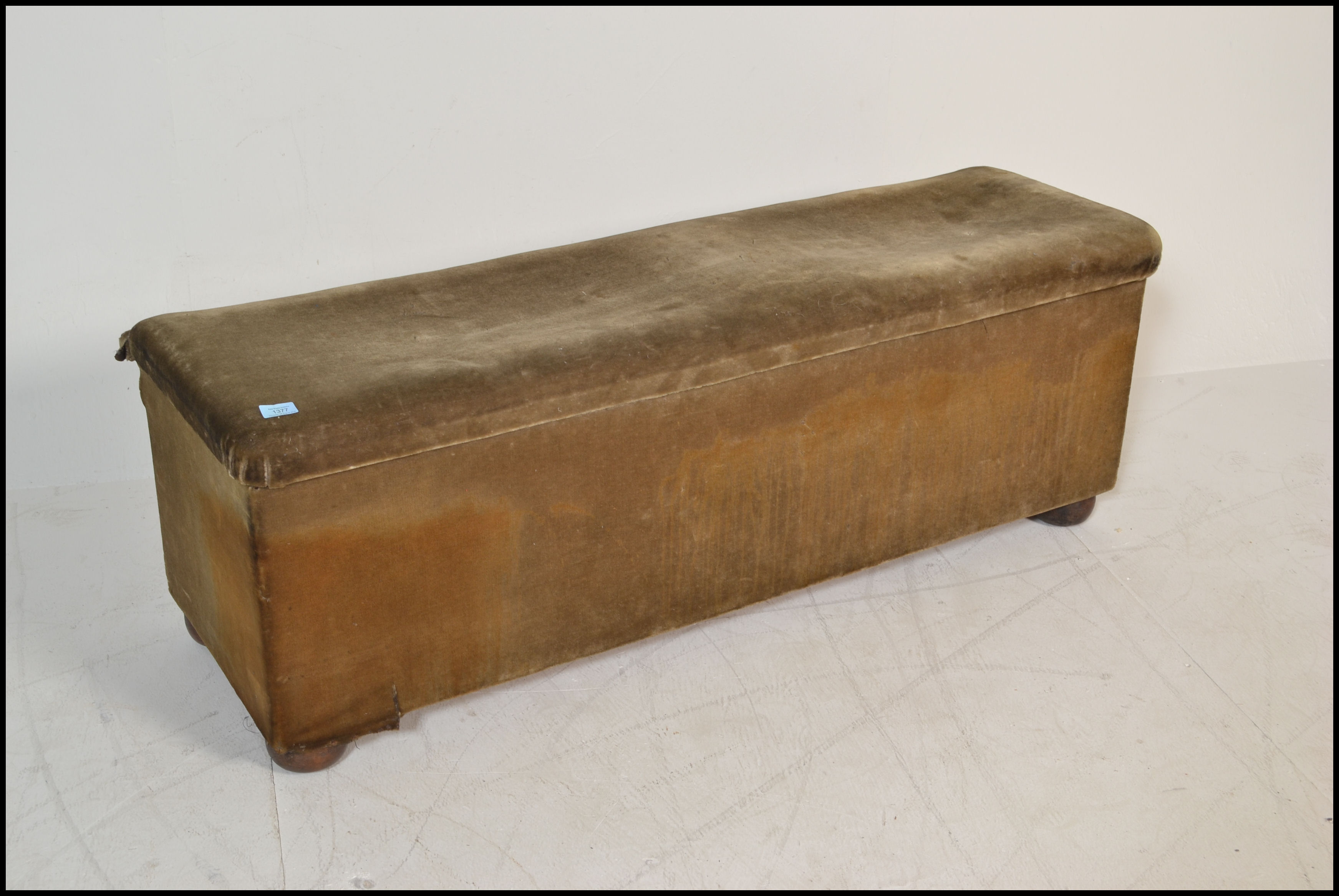 A large 19th century Victorian velour upholstered - Image 2 of 3