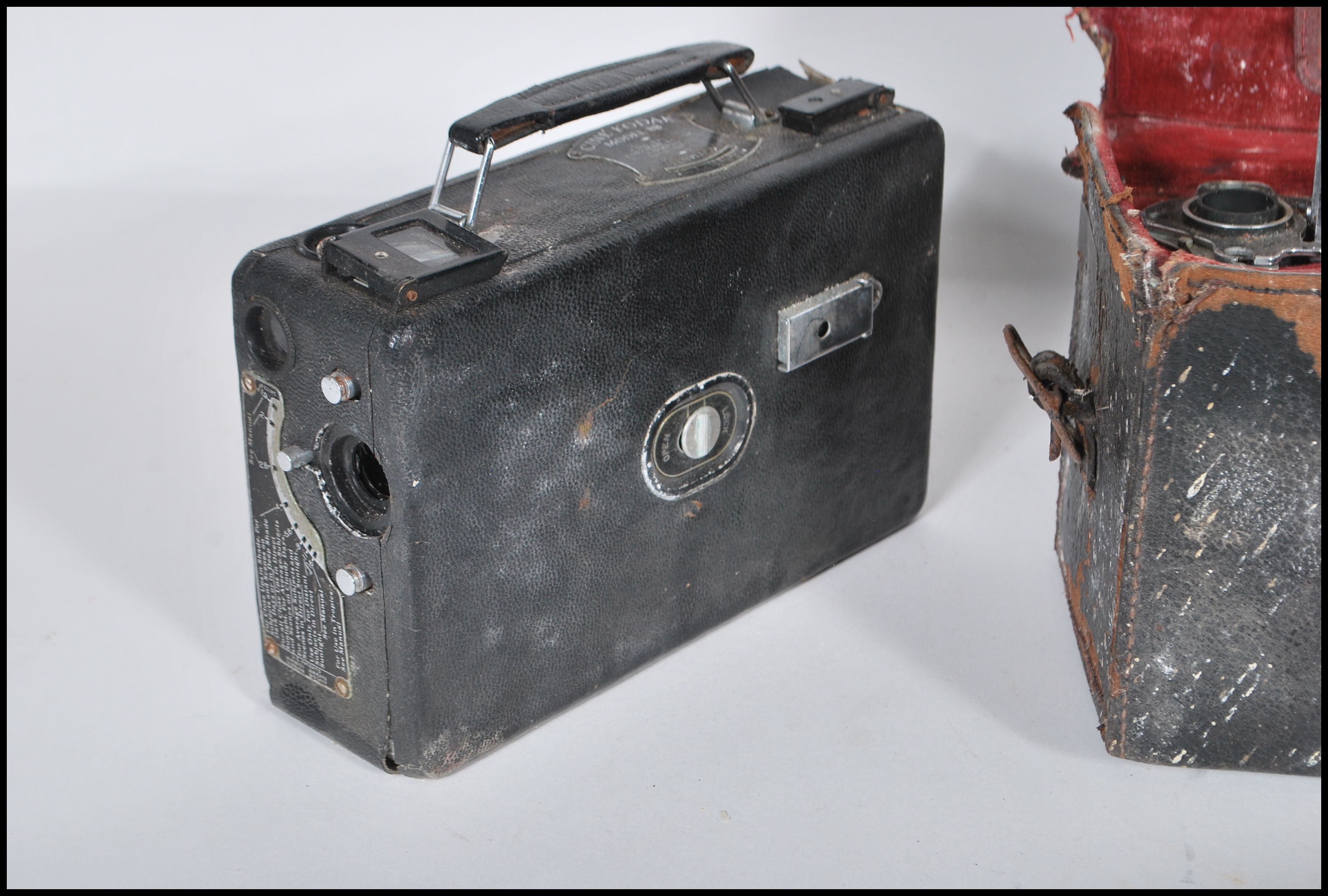 An early 20th Century Cine' Kodak Model BB camera in original leather fitted case with extra - Image 5 of 6