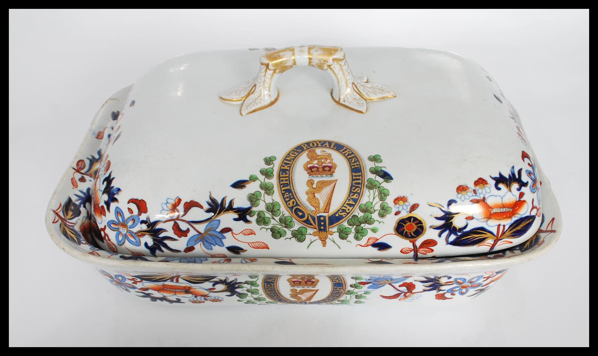 A 19th Century Victorian Spode tureen having hand painted Imari decoration to the sides bearing - Image 6 of 8