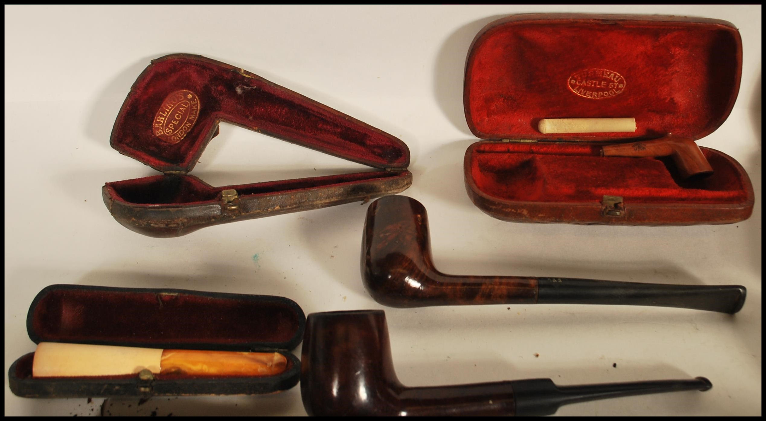 A good collection of vintage smoking tobacco pipes and accessories to include various leather - Image 2 of 12