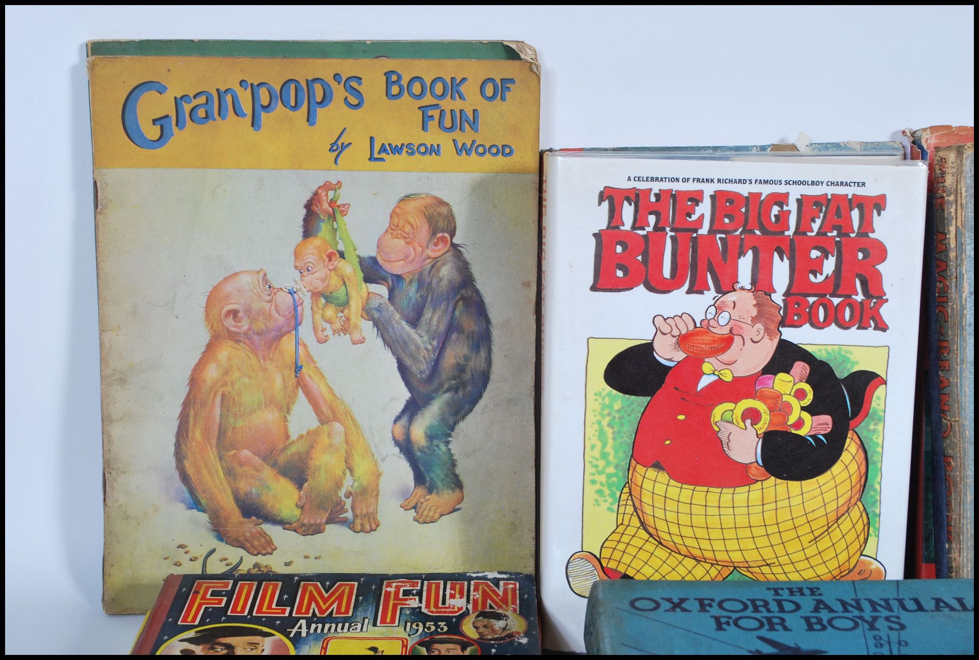 A good collection of childrens annuals and books dating from the 1940's to include several titles - Image 2 of 6