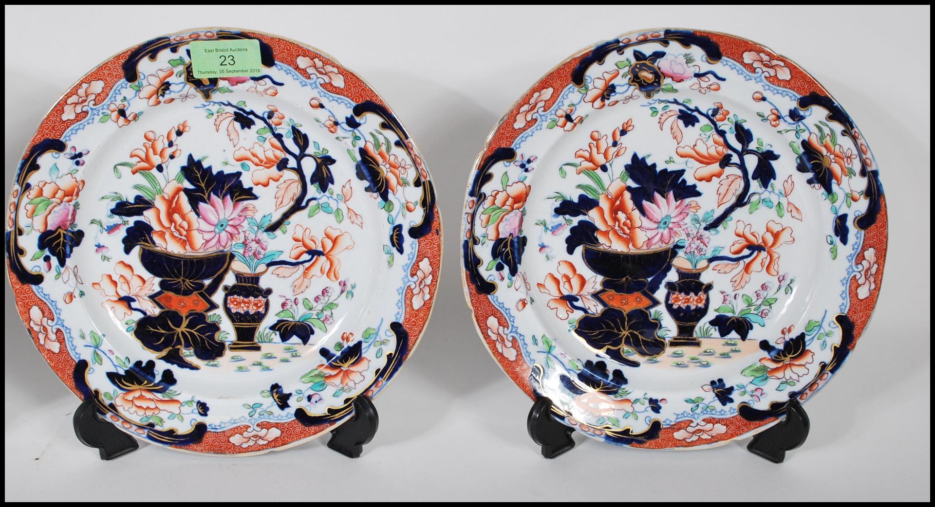 A group of four 19th Century Georgian Staffordshire Tonquin Oriental style ironstone plates having - Bild 3 aus 6