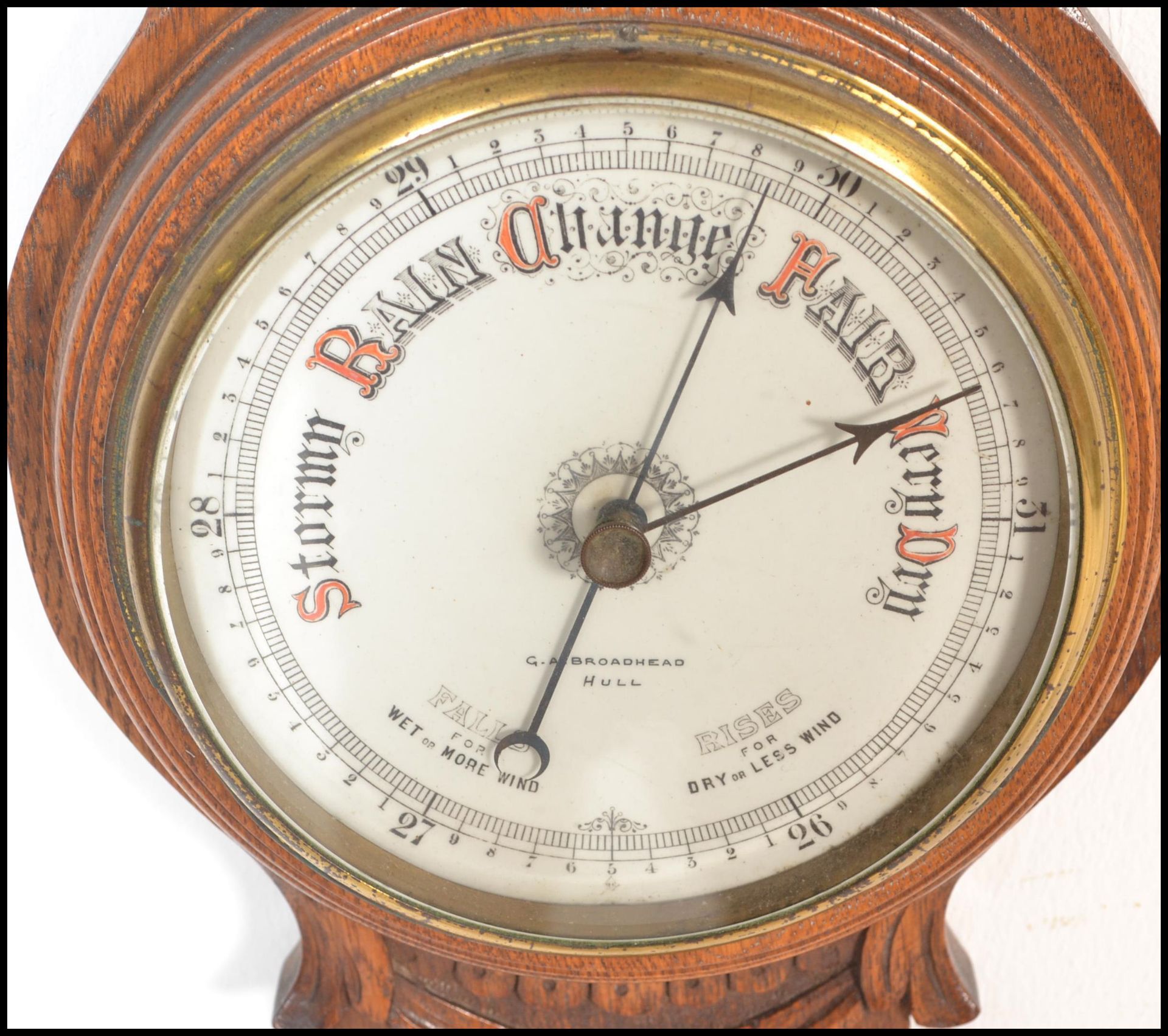 An early 20th Century 1930's oak cased Aneroid barometer having carved floral work to case. Set with - Bild 3 aus 4