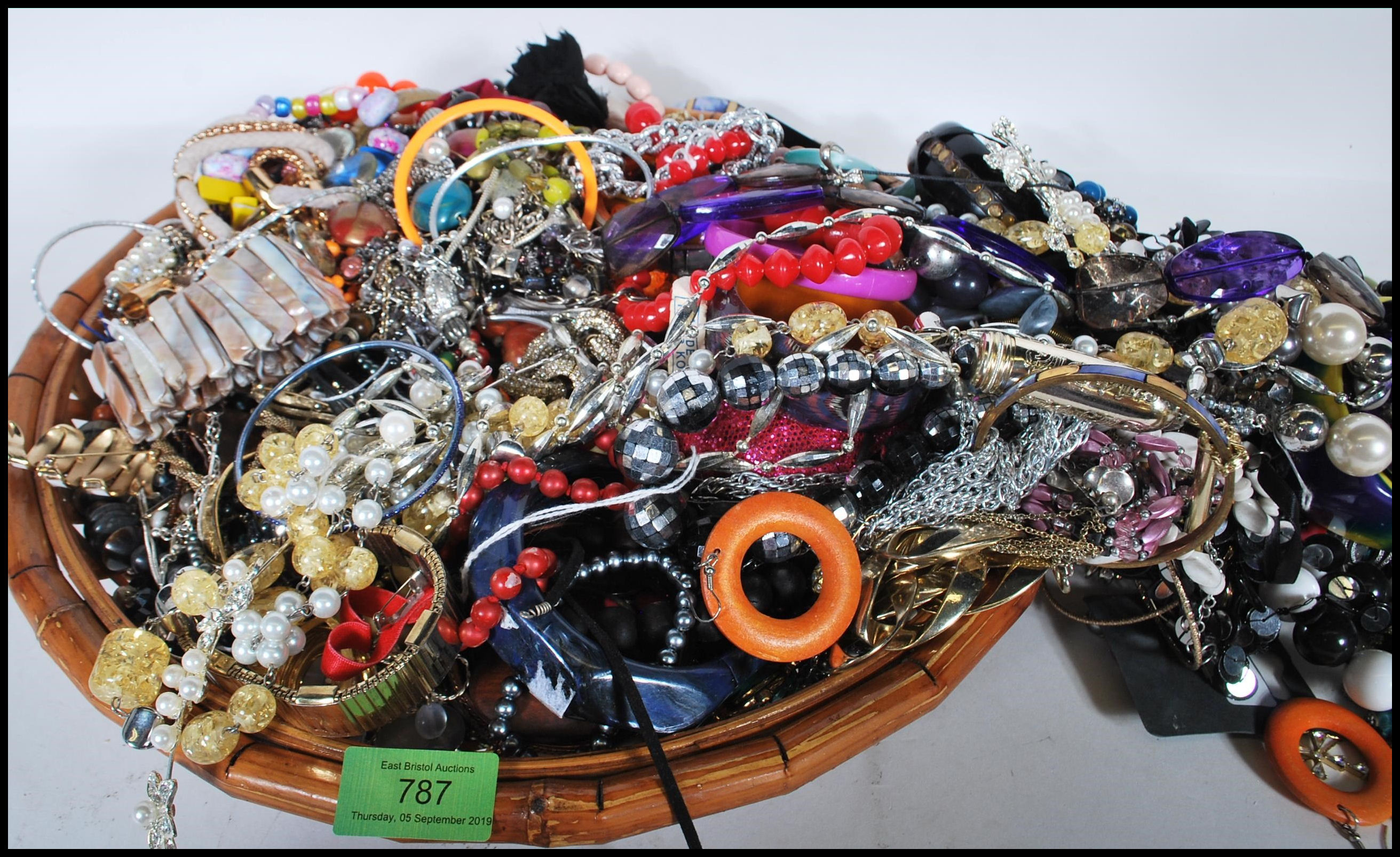 A collection of vintage and contemporary costume jewellery to include bracelets, bangles, necklaces, - Image 3 of 4