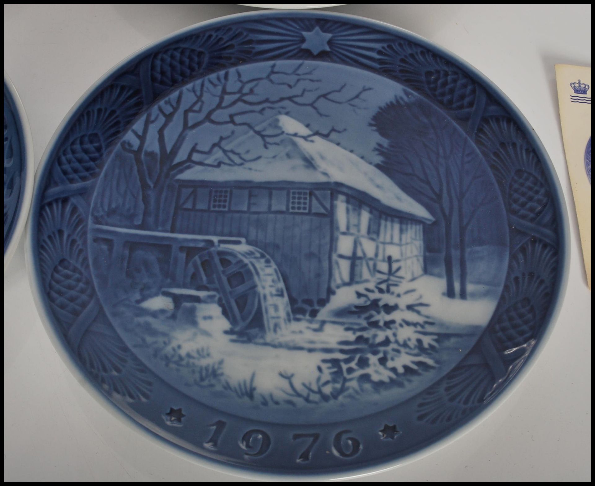 A group of four Royal Copenhagen blue and white porcelain plates to include a Bicentenary 1775-1975, - Bild 2 aus 10