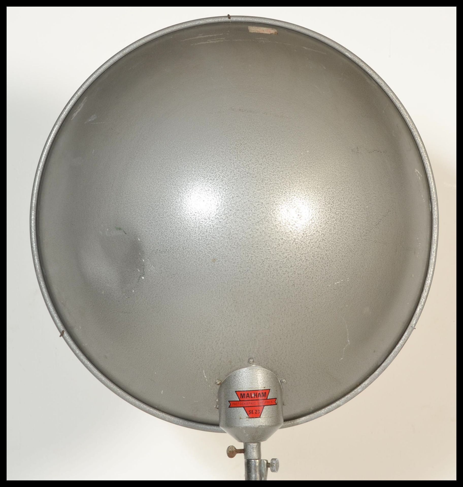 A retro mid 20th Century floor standing film / photography lamp light by Malham. Model SE23. - Image 4 of 5