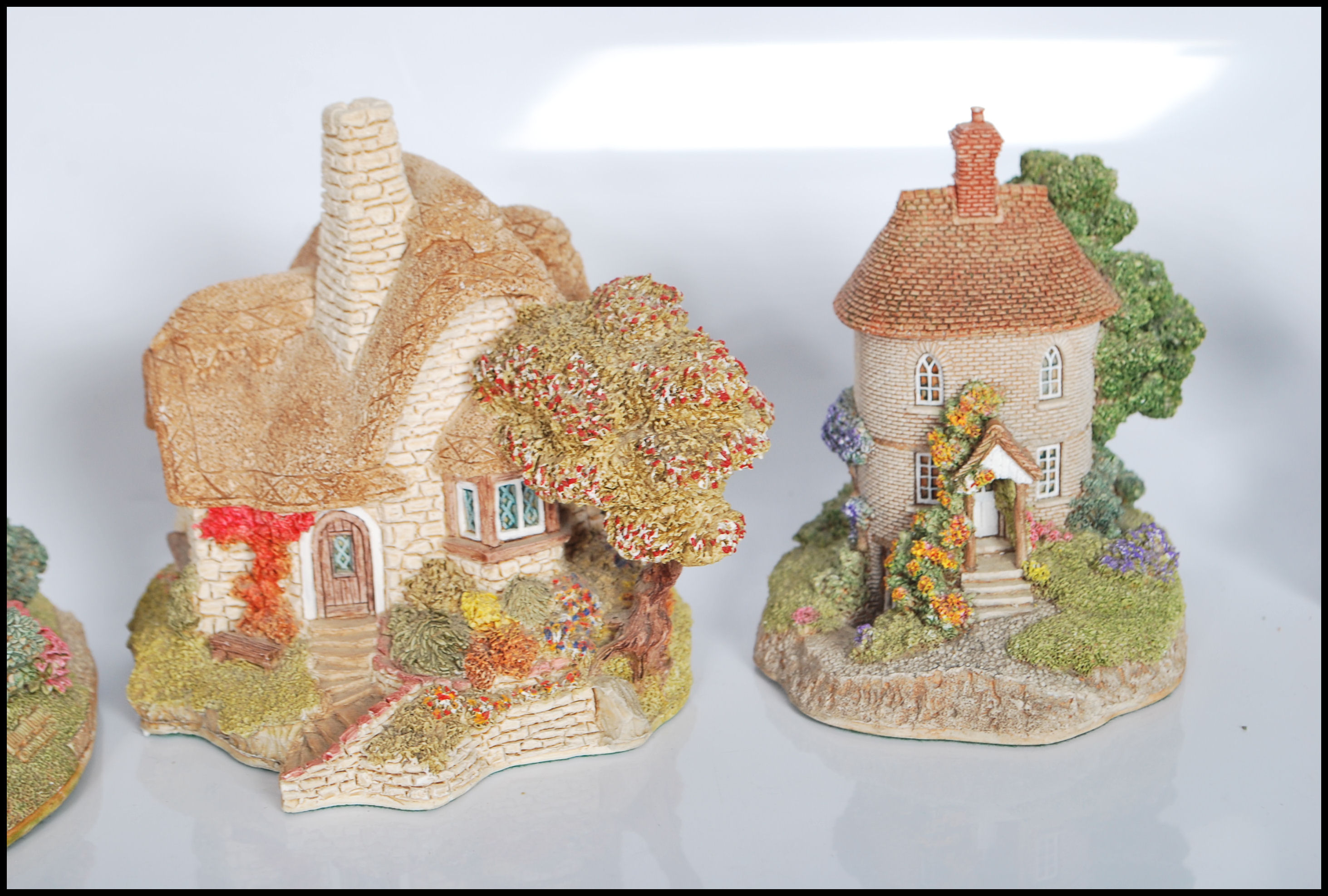 A collection of ten boxed Lilliput Cottages to include Blue Boar, To Have And To Hold, Cradle - Image 8 of 9