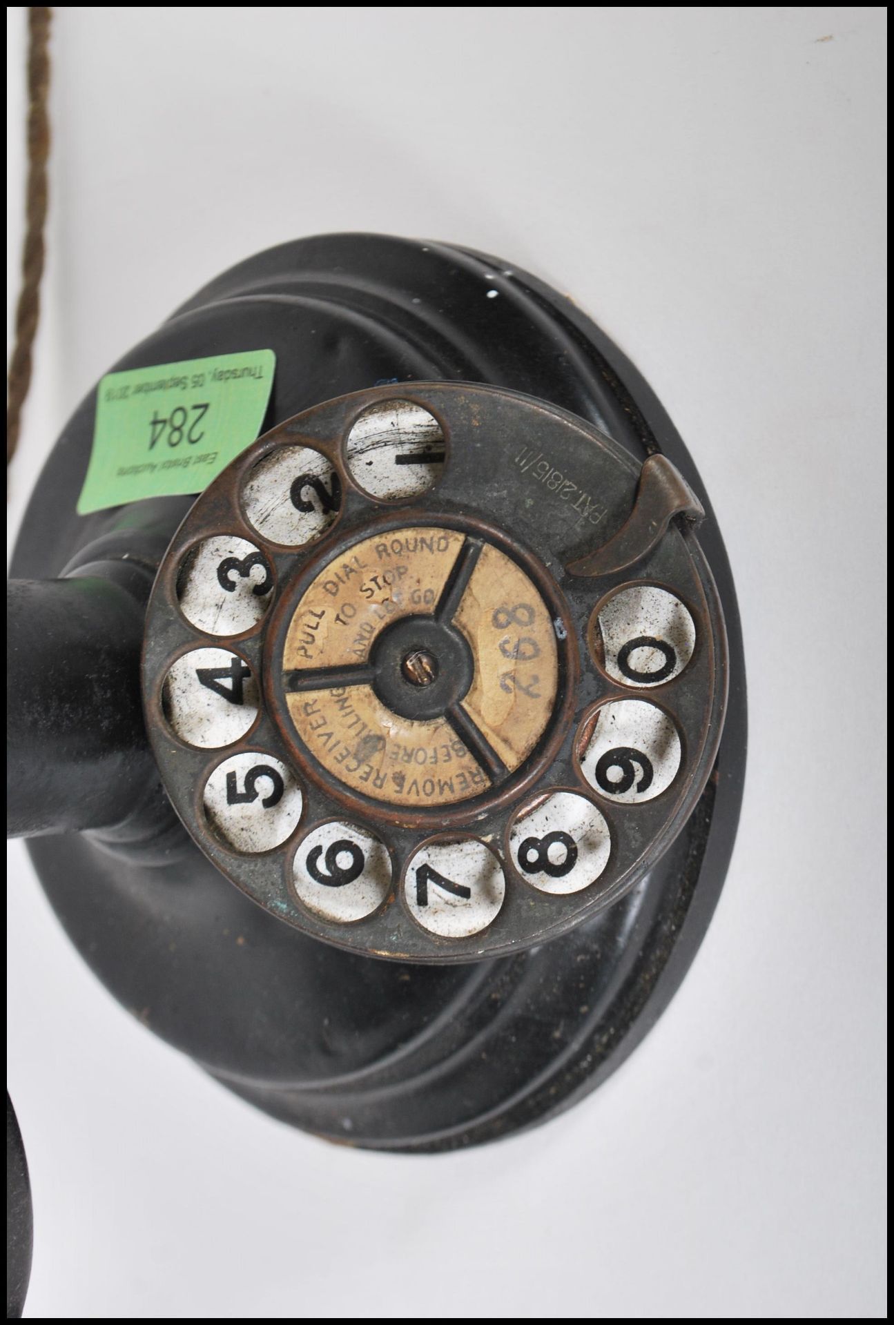 A pair of early 20th Century vintage automatic stick telephones constructed from ebonised cast - Bild 5 aus 5