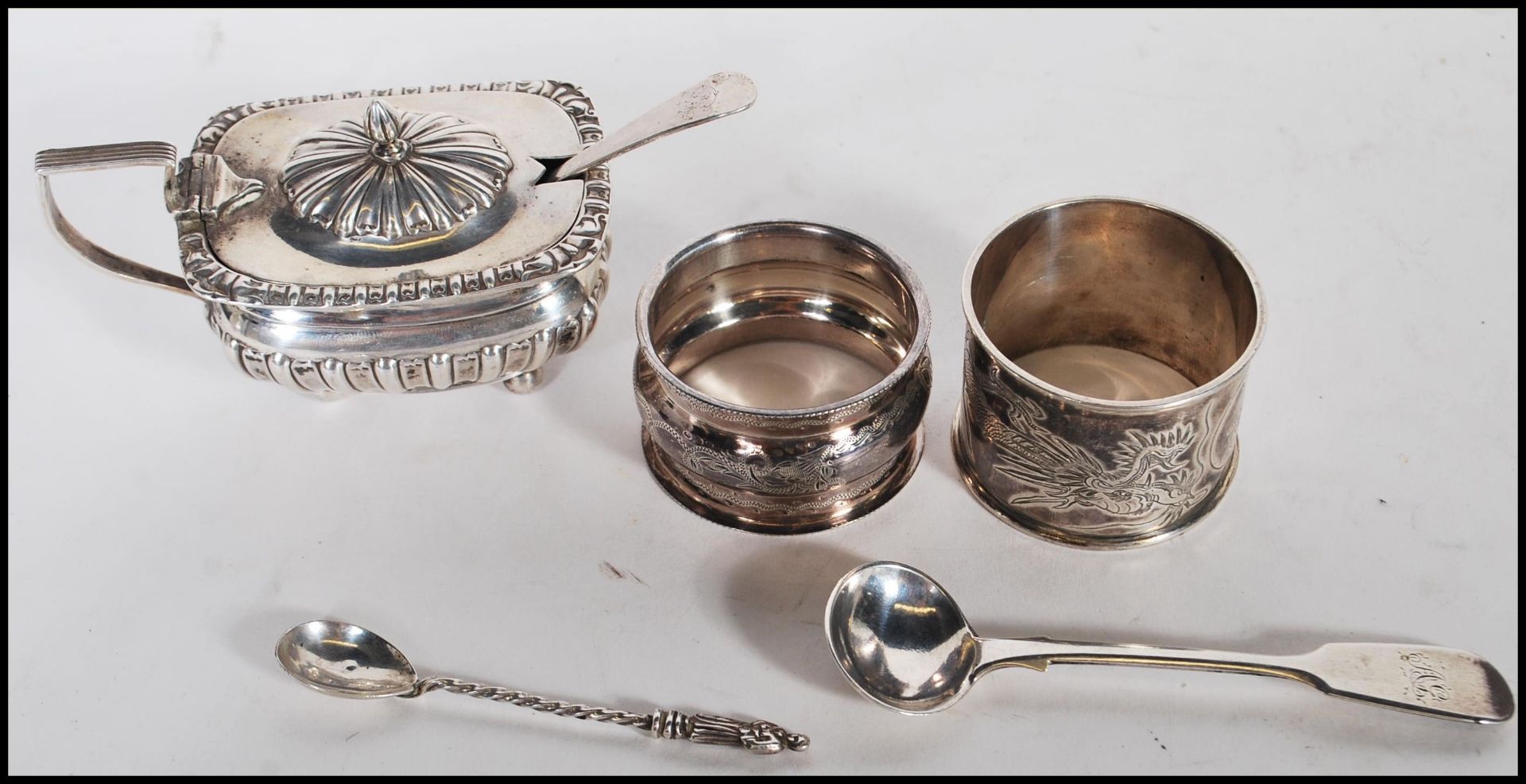 A selection of silver items, most having English hallmarks to include a mustard pot condiment having - Bild 2 aus 6