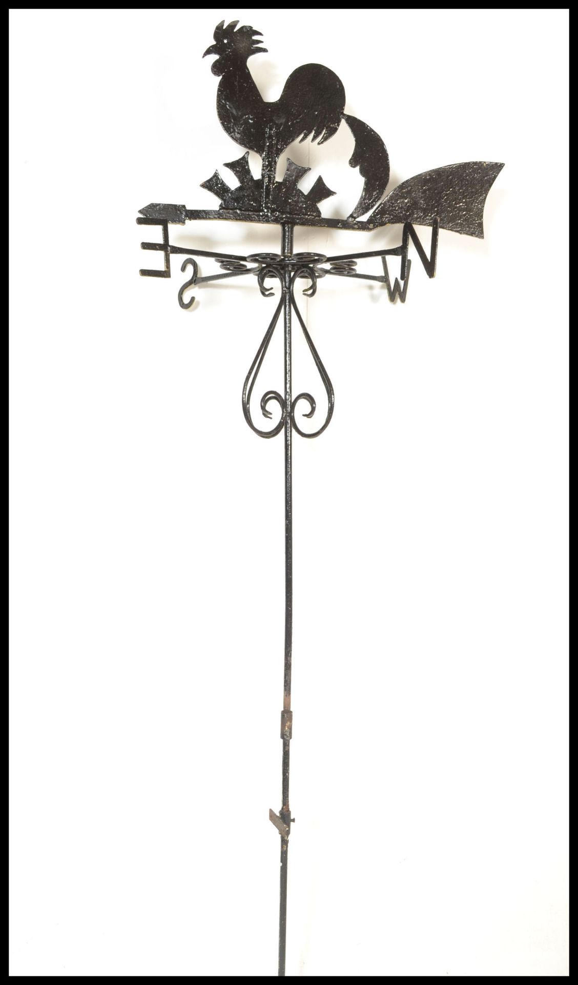 A early 20th Century cast iron weather vane having scroll work to body with cockerel, moon and sun - Bild 6 aus 7