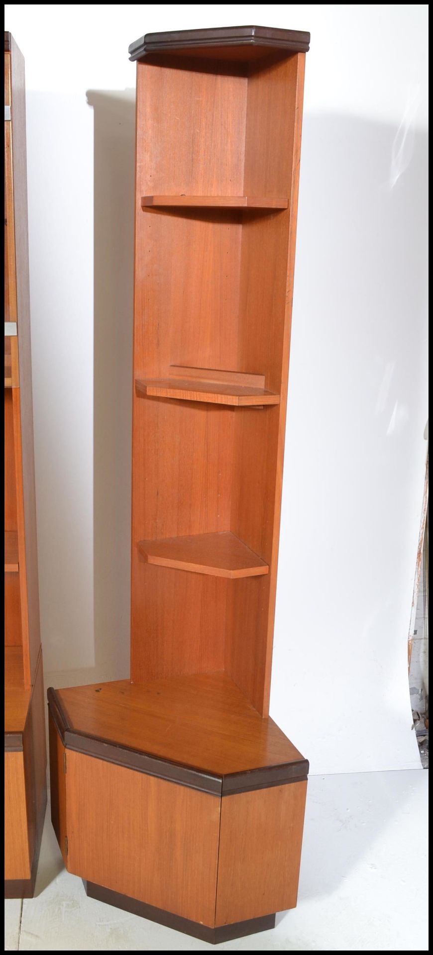 A good retro 20th Century G-Plan modular four section teak wood retro sideboard cabinet bookcase - Bild 5 aus 8