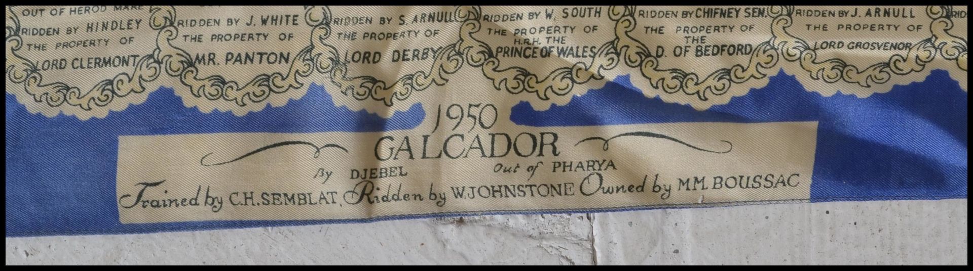 Two vintage silk Grand National souvenir neck scarves to include a 1950 Galcador scarf and a Royal - Bild 8 aus 8