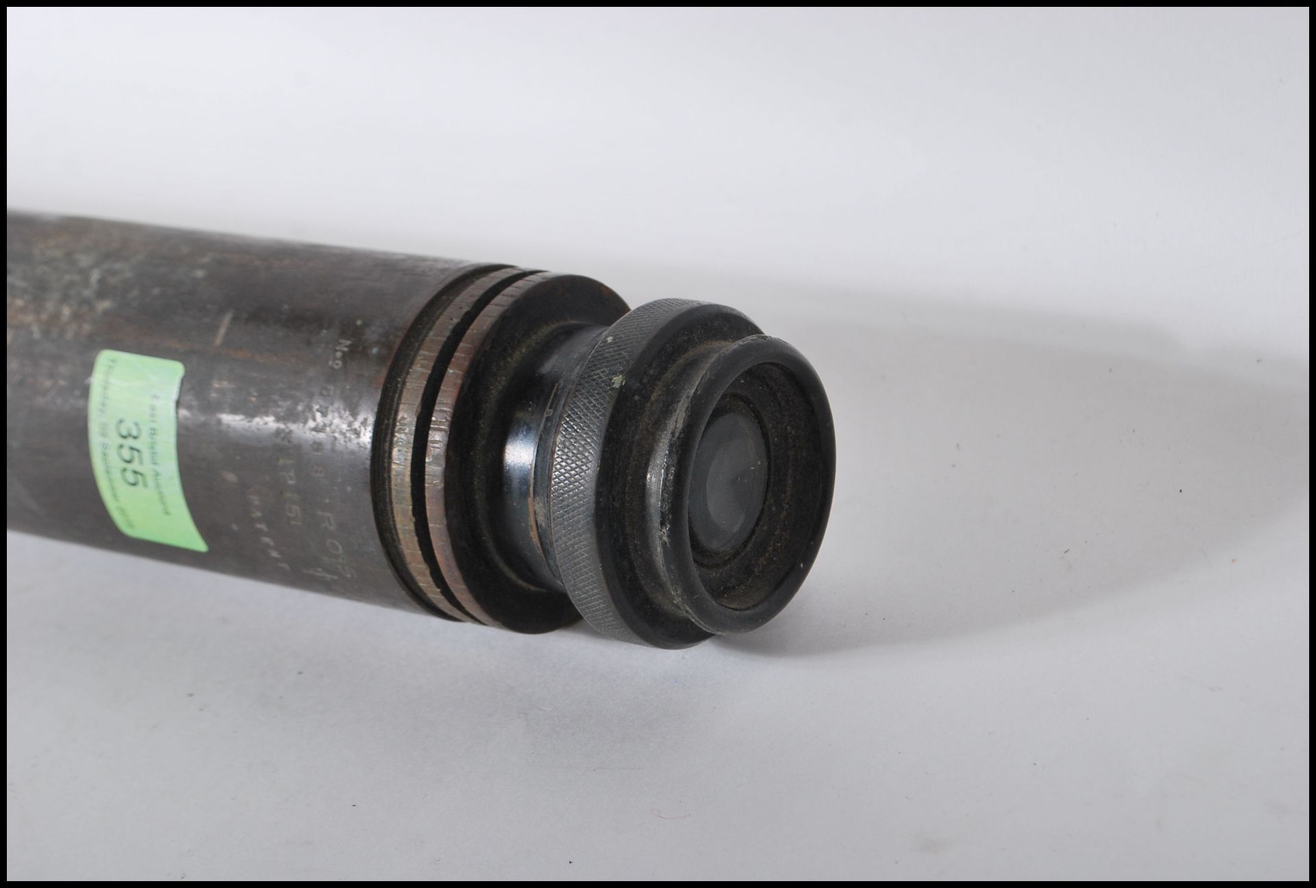 A WW2 Second World War gun sight / heavy artillery gun scope instrument by Ross London, patent no. - Bild 4 aus 4