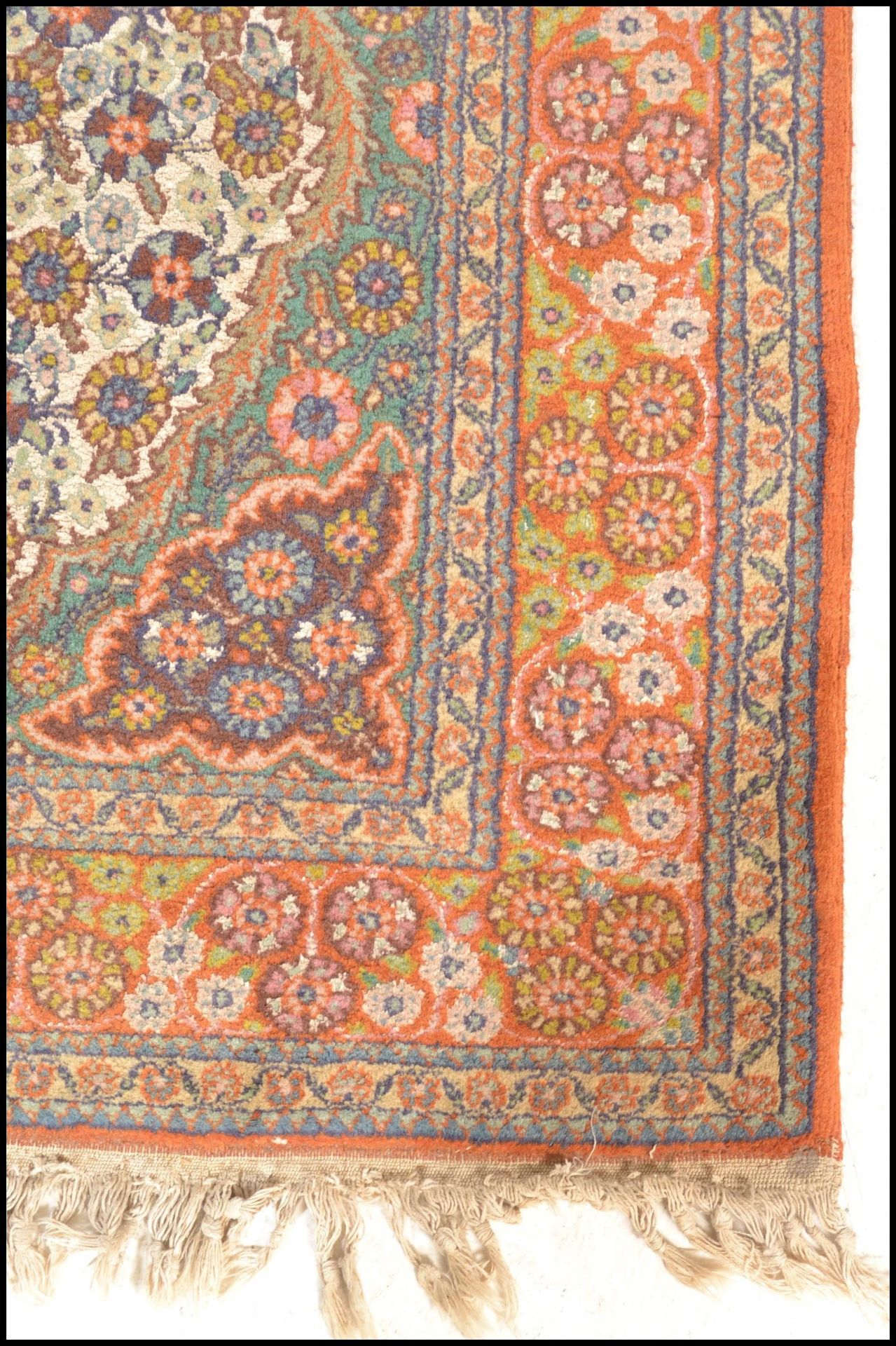 An early 20th Century persian style floor rug carpet, large central ornate panel surrounded by - Bild 5 aus 6