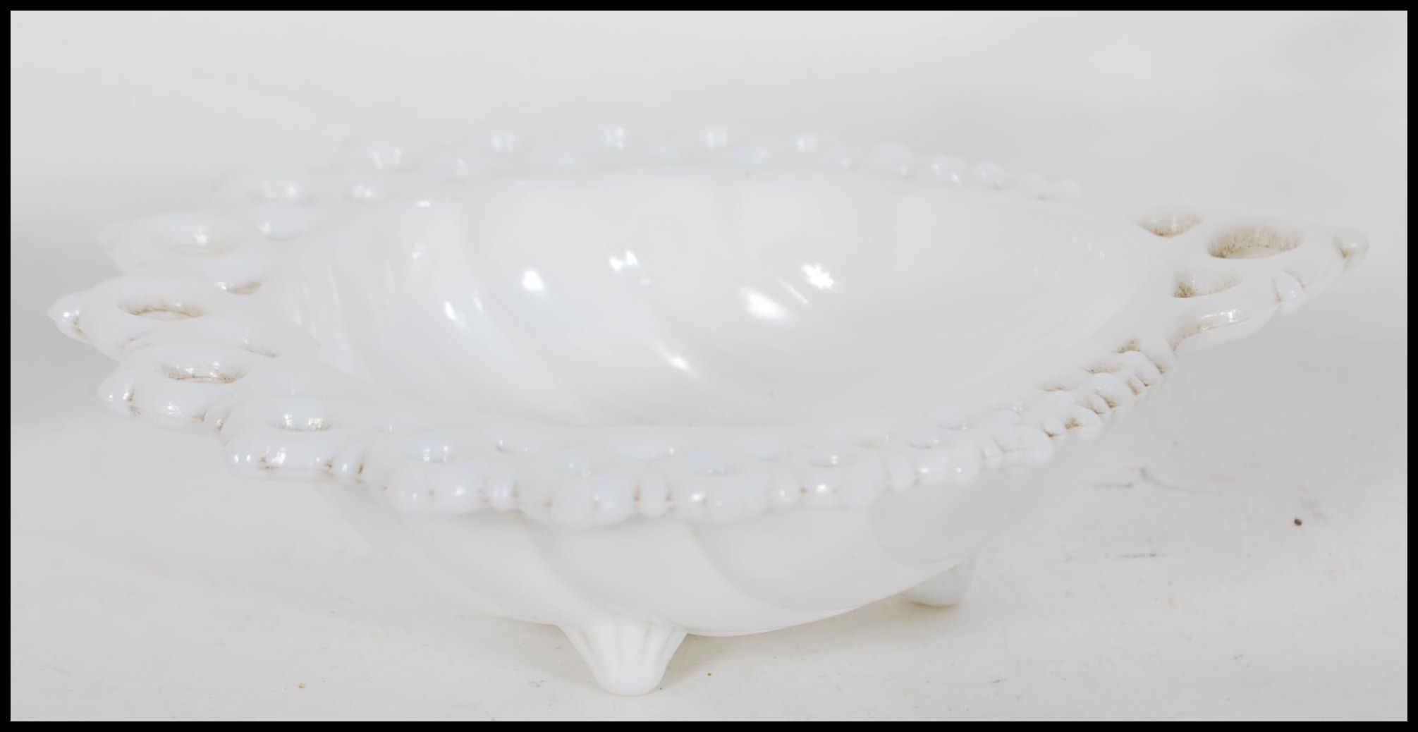 A 19th Century pressed milk glass centrepiece bowl - Image 4 of 7