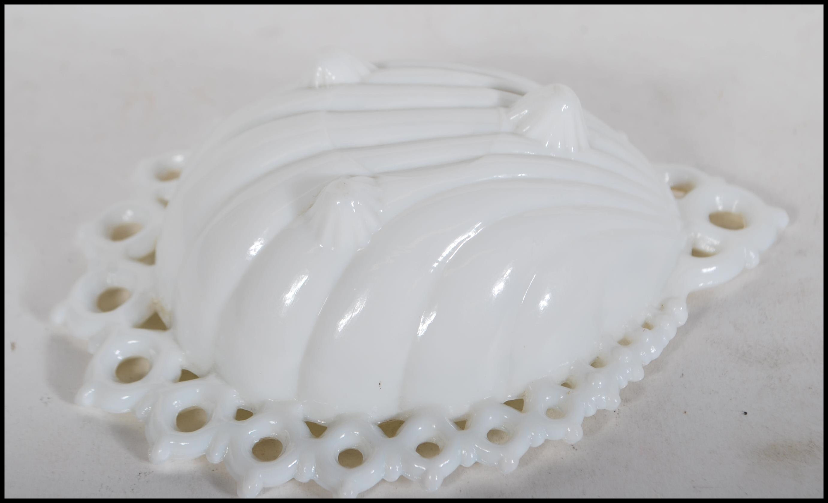 A 19th Century pressed milk glass centrepiece bowl - Image 6 of 7