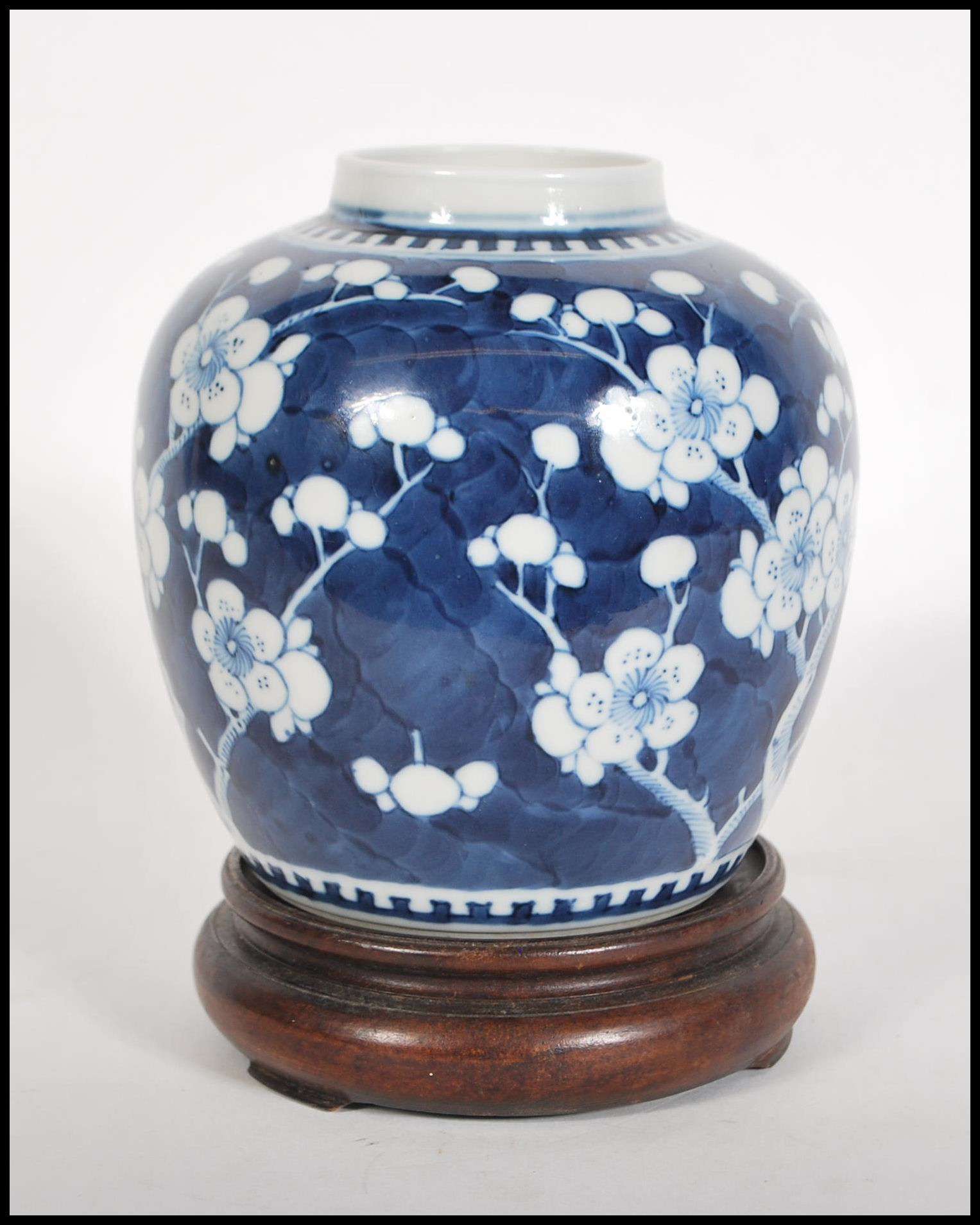 A early 20th Century Chinese blue and white ginger - Image 2 of 6