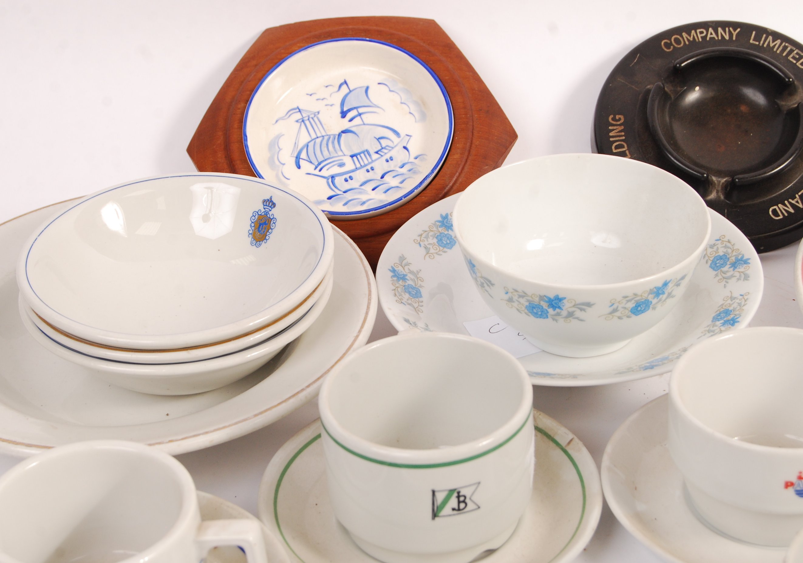 LARGE COLLECTION OF SHIPPING RELATED CERAMICS - Image 3 of 6