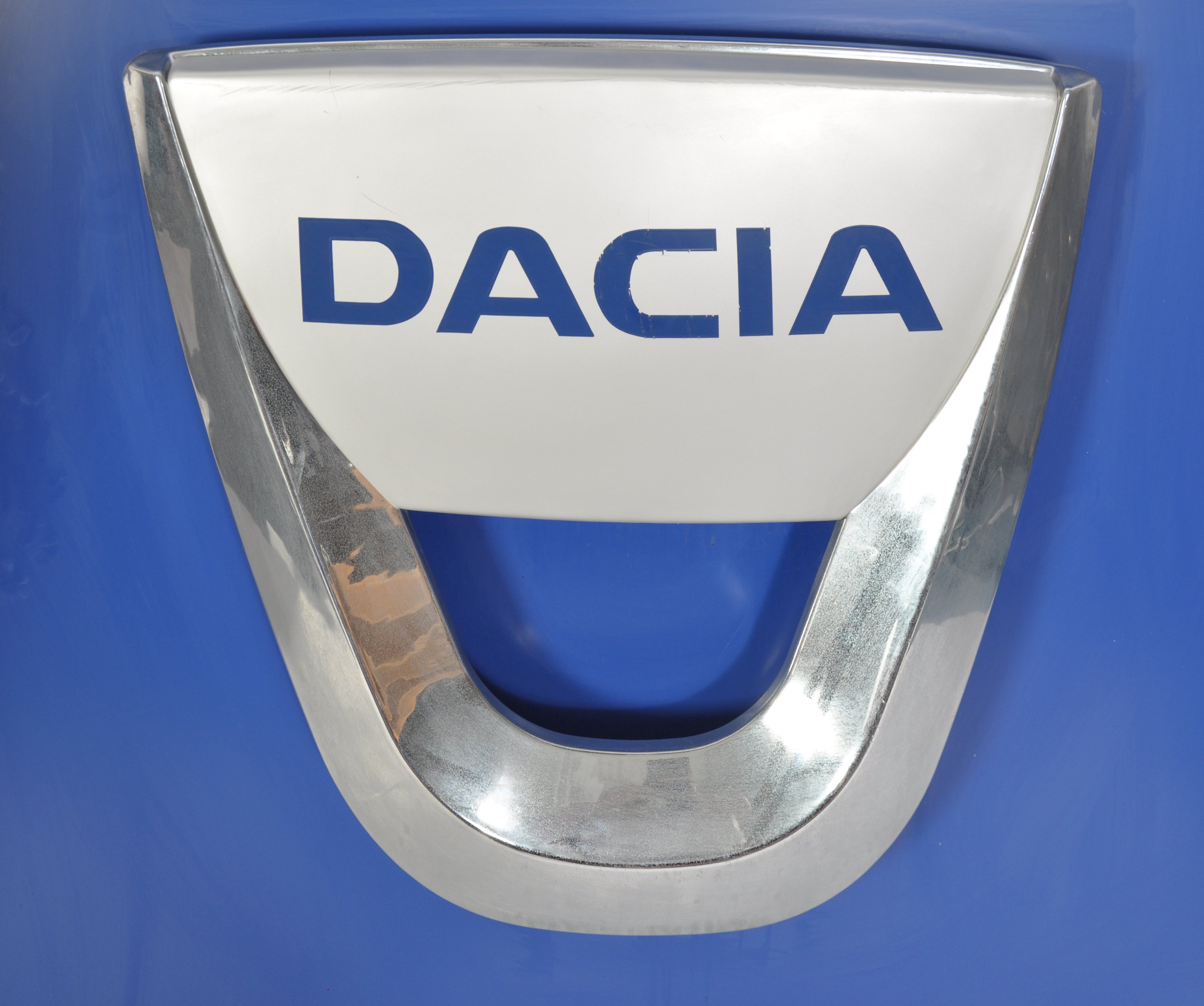 DACIA POINT OF SALE SHOWROOM LIGHT BOX SIGN FRONT - Image 2 of 3