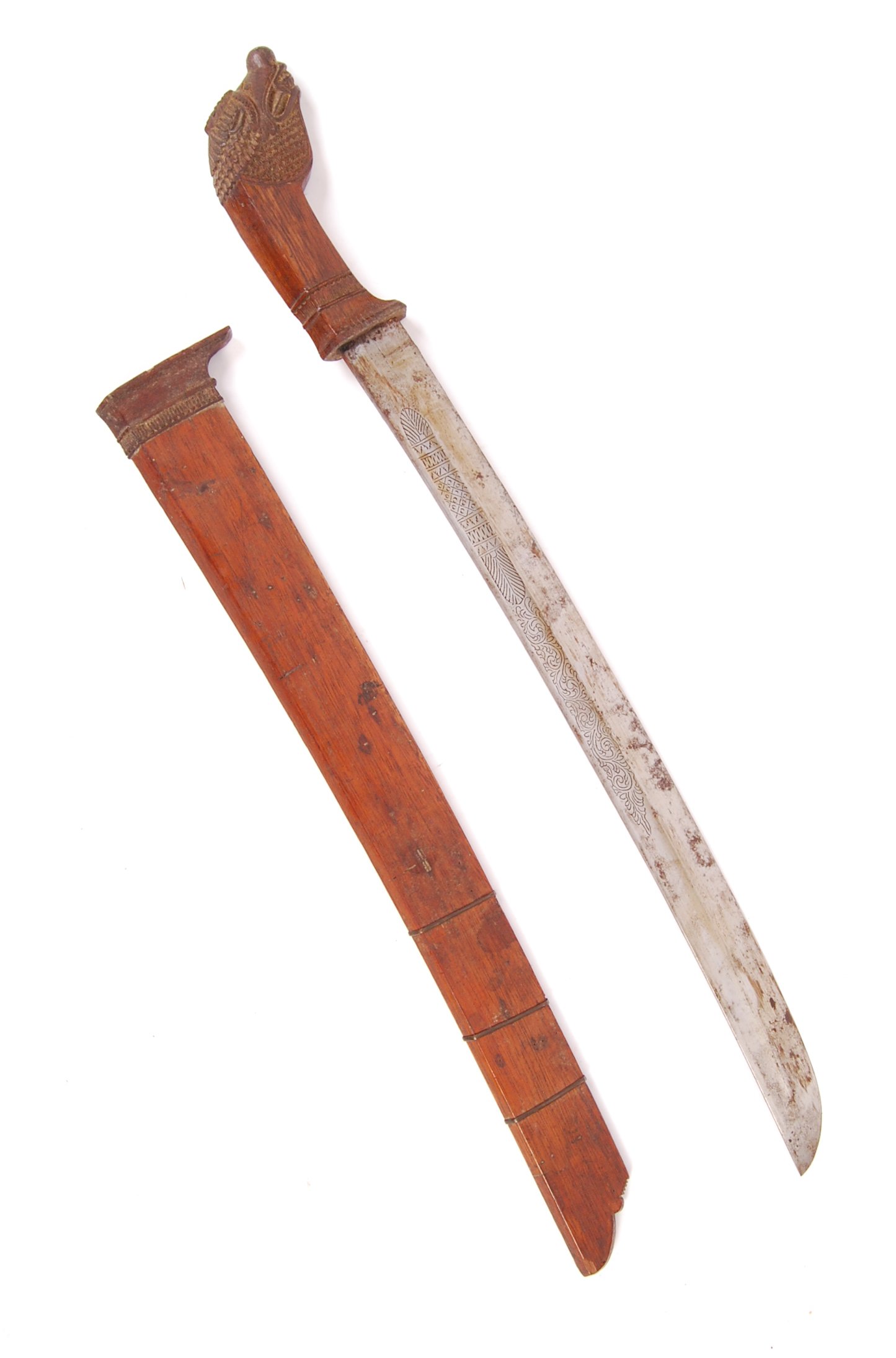 20TH CENTURY CARVED INDONESIAN GOLOK MACHETE - Image 2 of 6